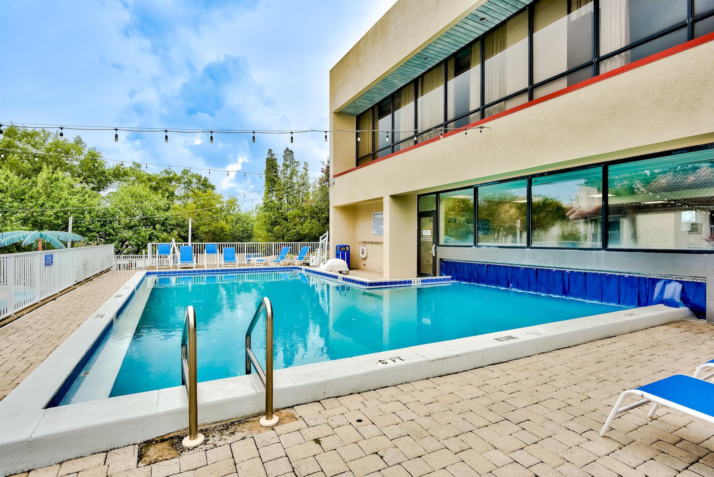 TIDES AT TOPS'L - Residential