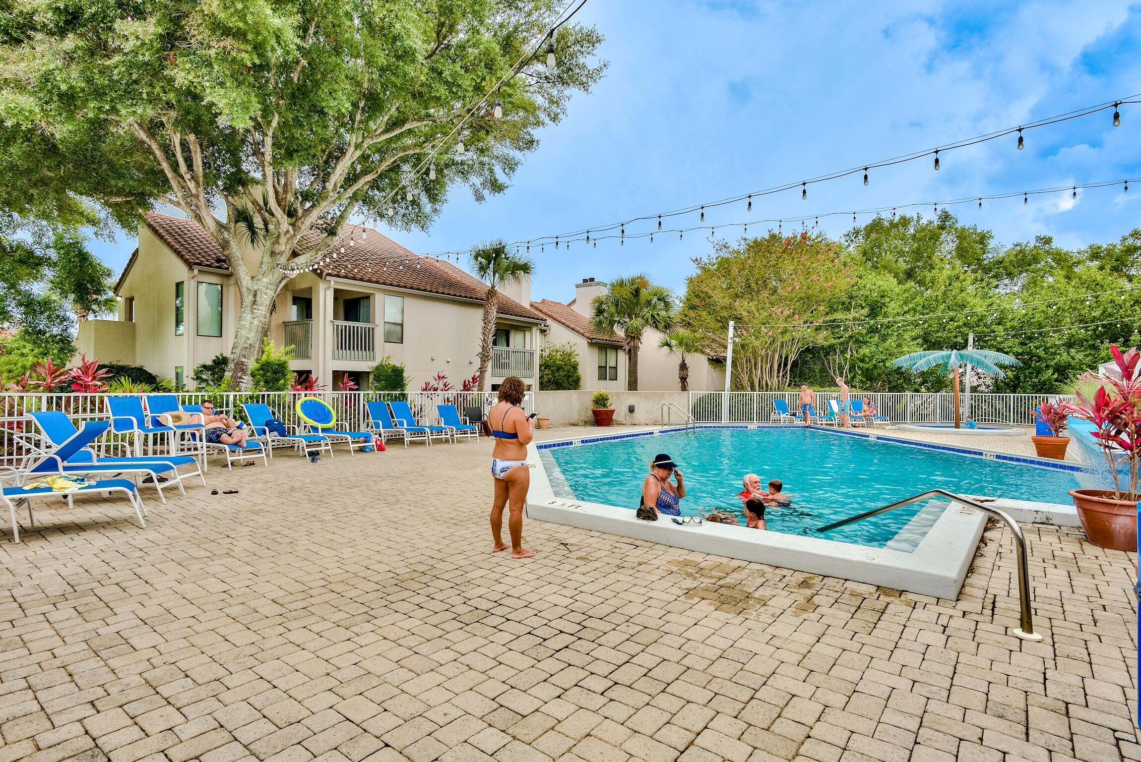 TIDES AT TOPS'L - Residential