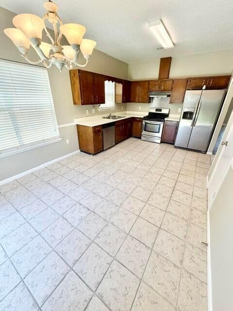 SADDLE CREEK - Residential Lease