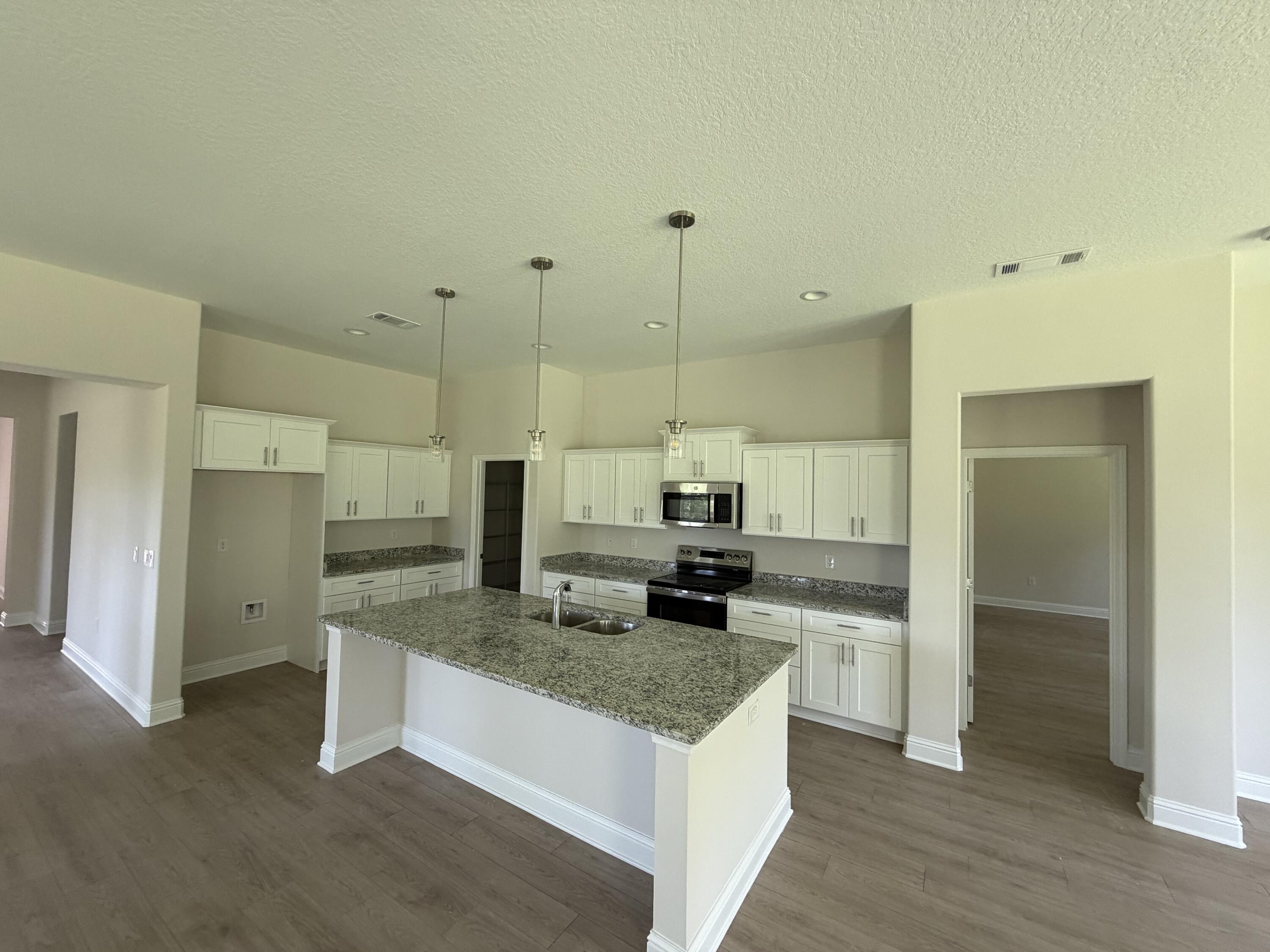 HOLLEY BY THE SEA - Residential