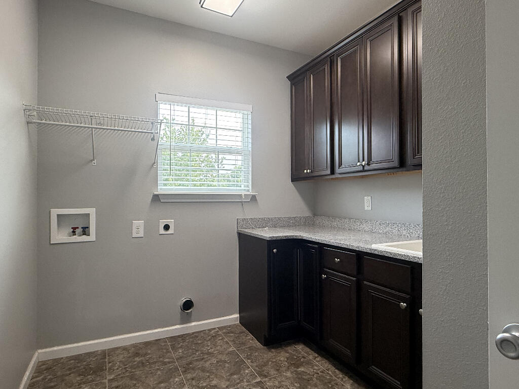 REDWOOD VILLAGE - Residential