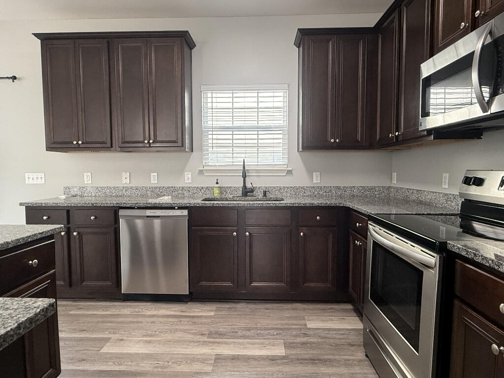 REDWOOD VILLAGE - Residential