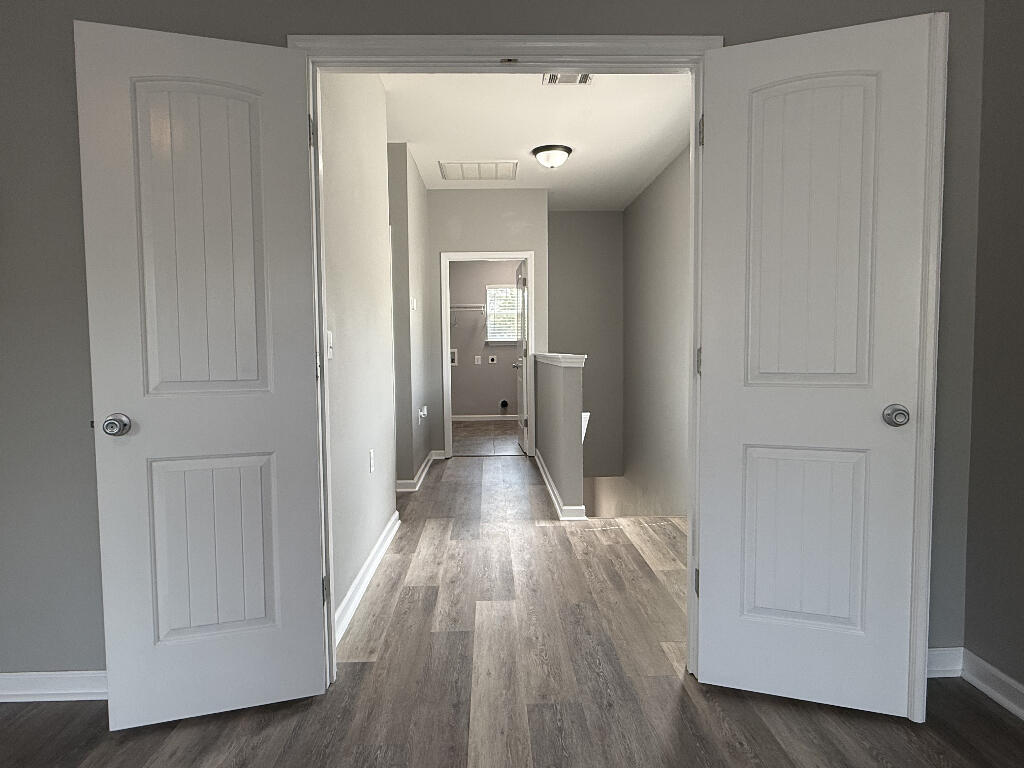 REDWOOD VILLAGE - Residential