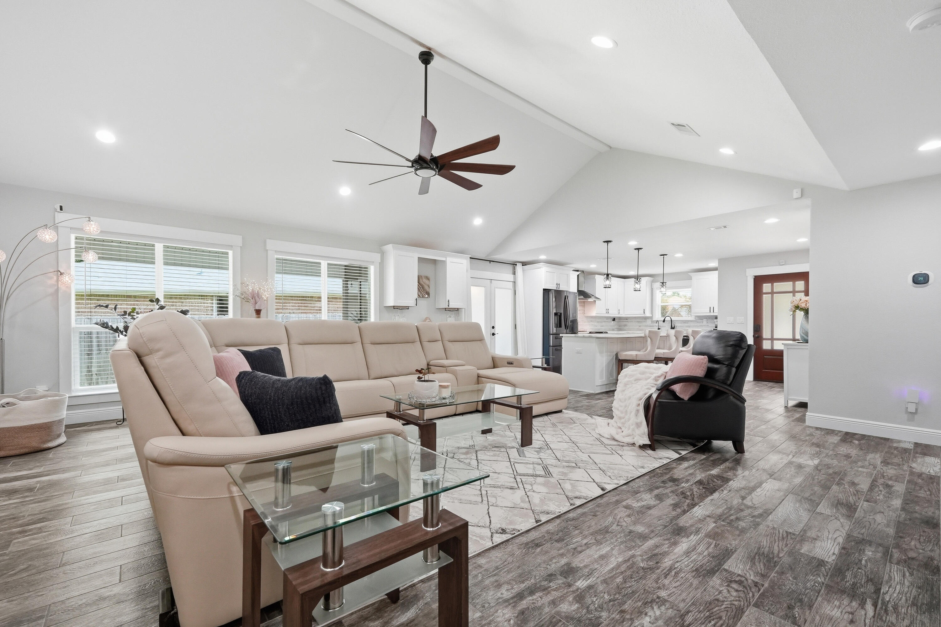 INDIAN WOODS - Residential