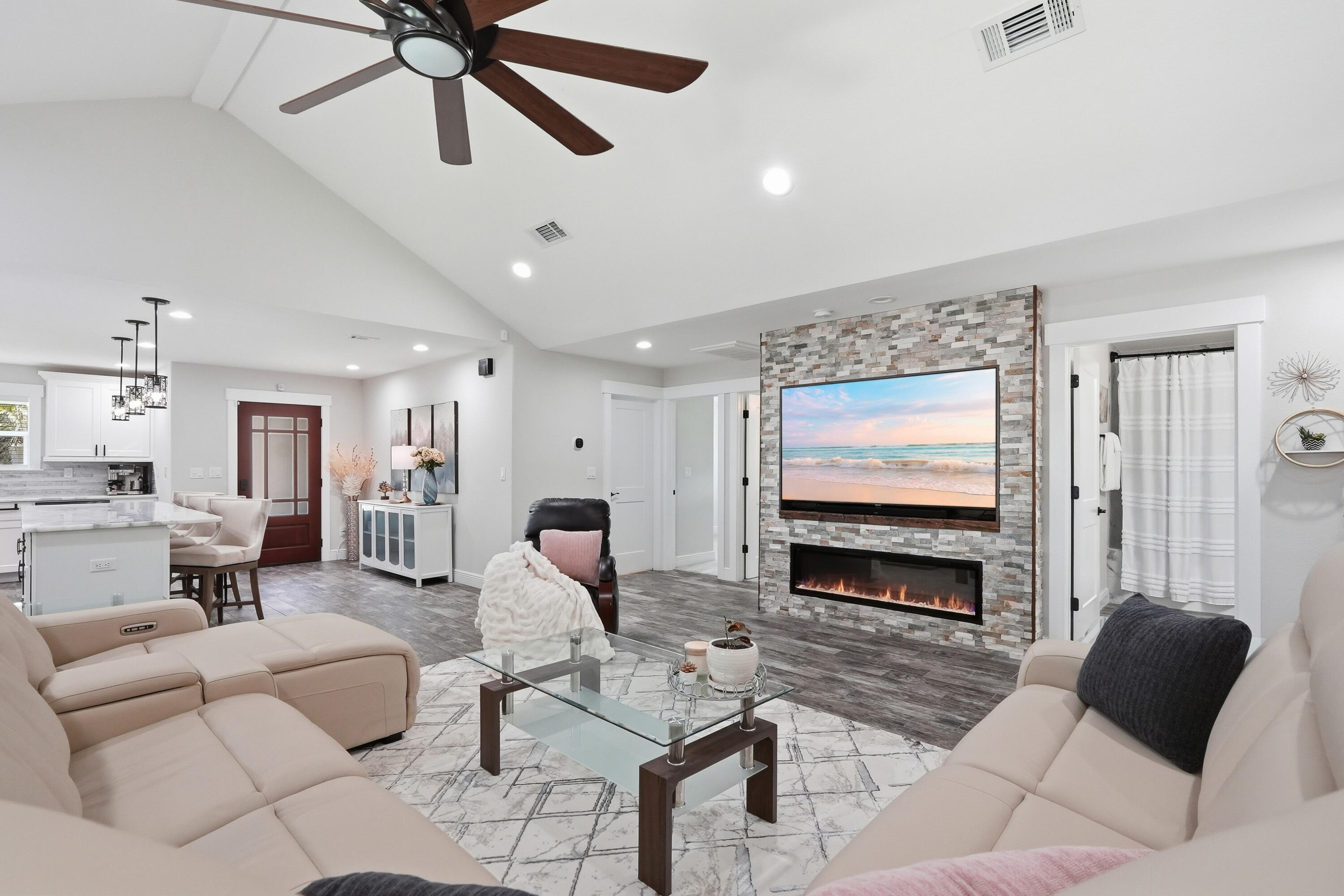 INDIAN WOODS - Residential