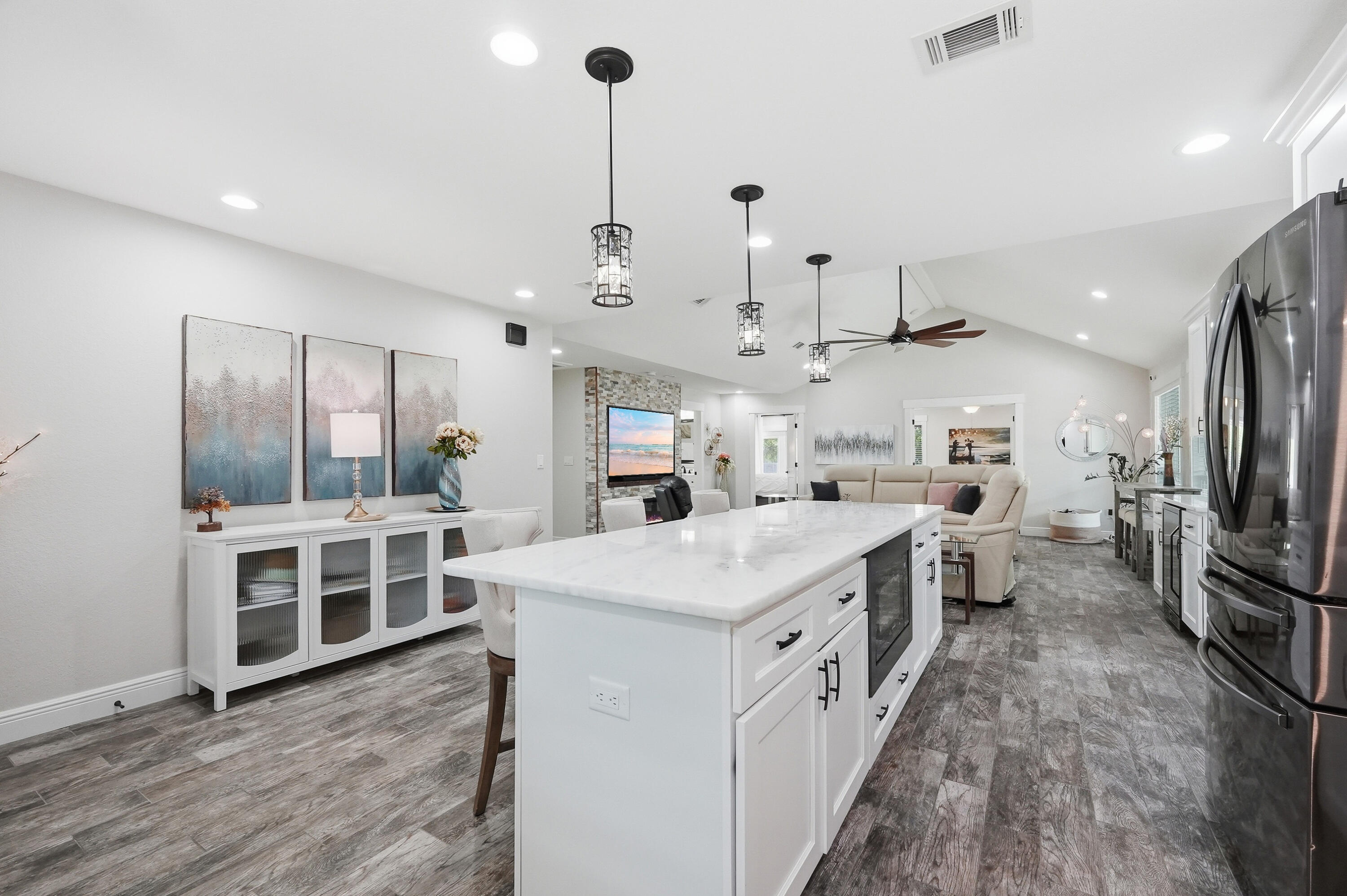 INDIAN WOODS - Residential