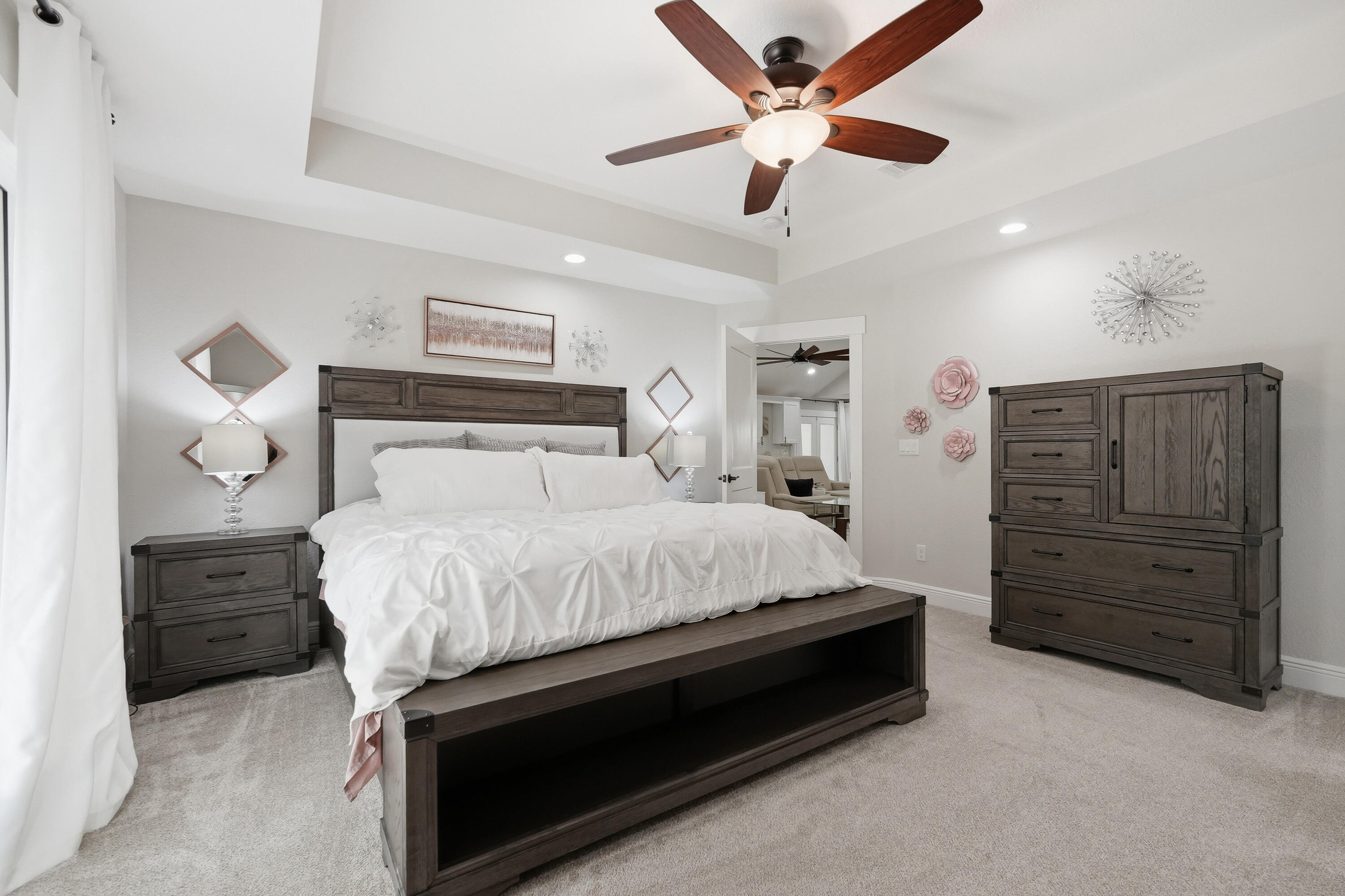 INDIAN WOODS - Residential
