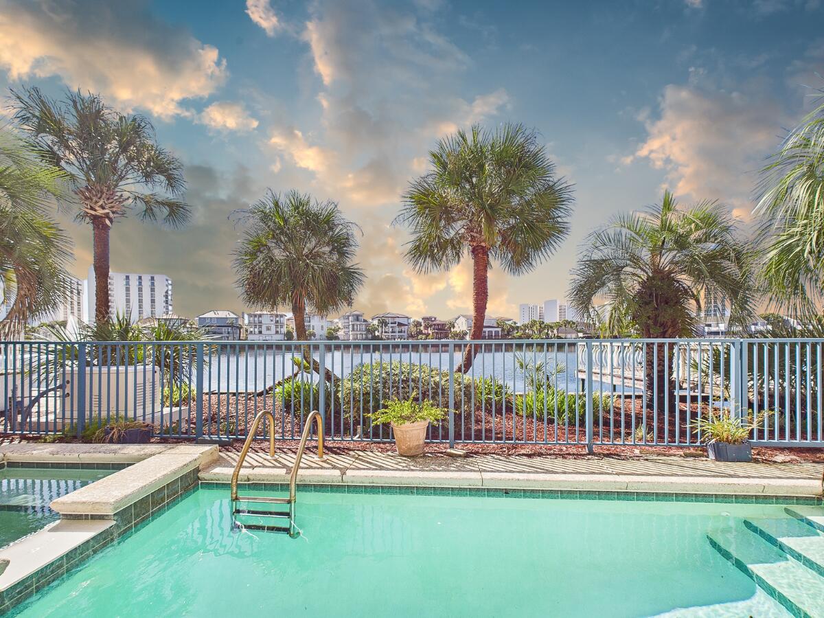 DUNES OF DESTIN - Residential