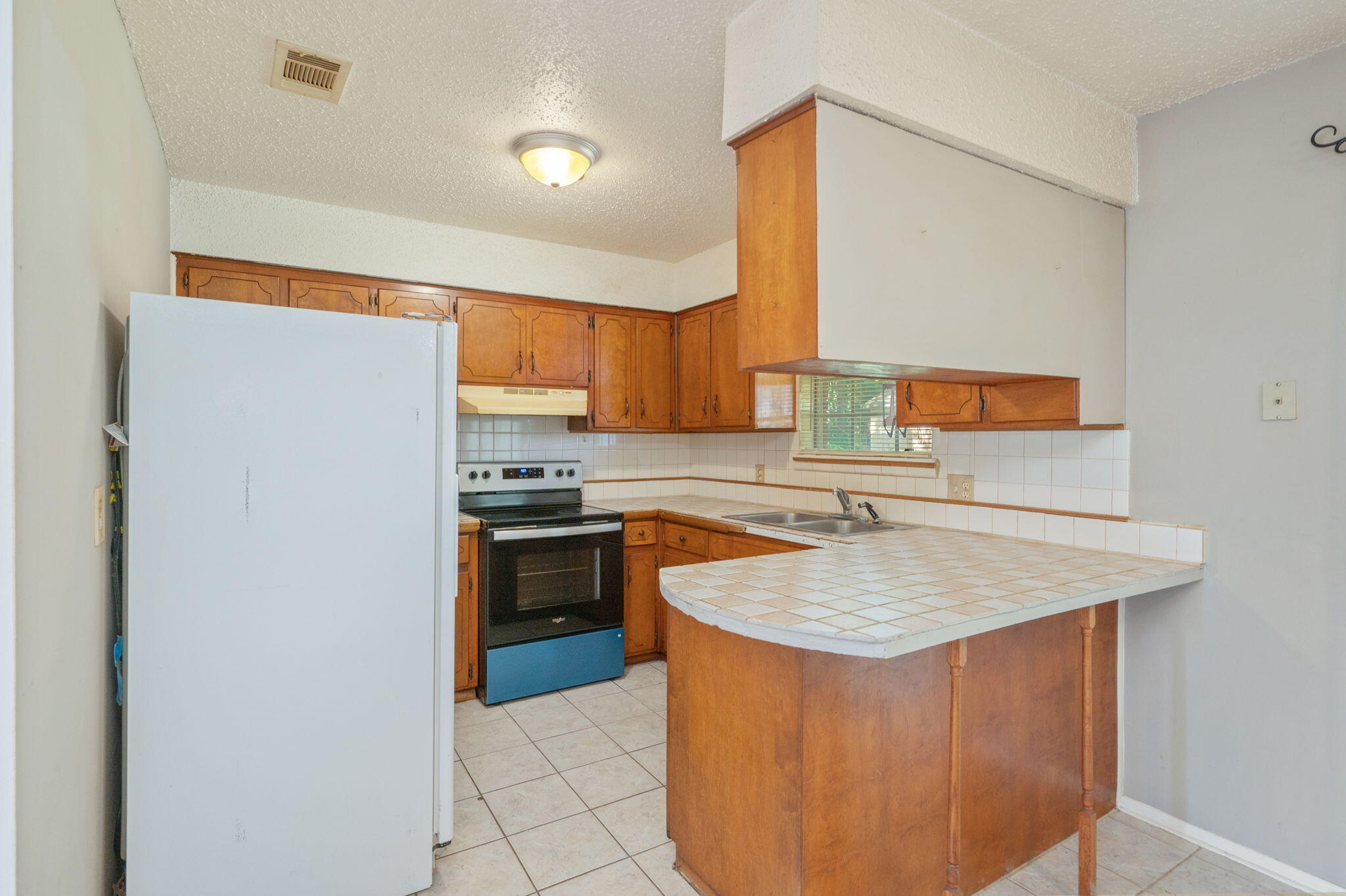 NO RECORDED SUBDIVISION - Residential