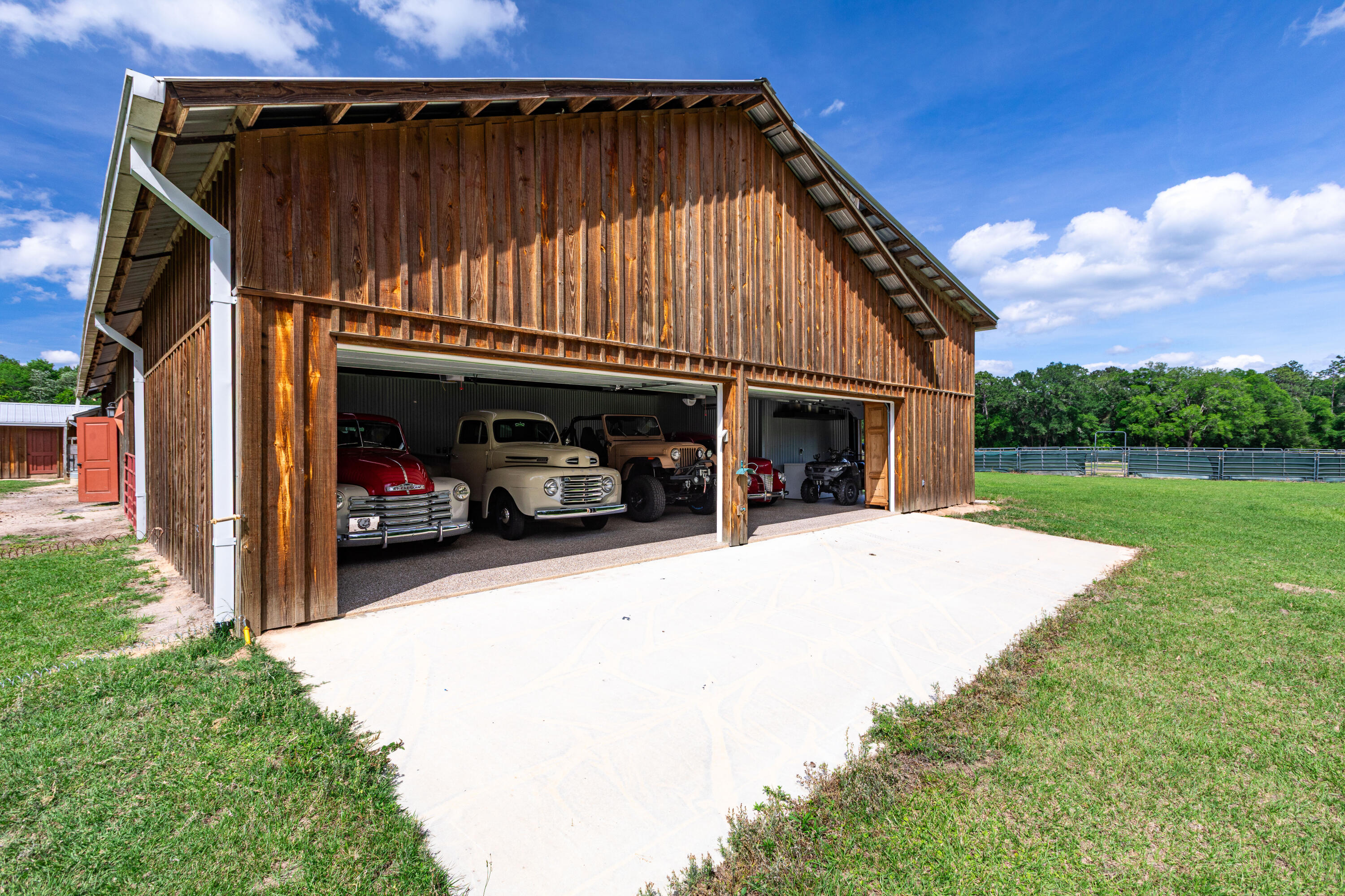 NO RECORDED SUBDIVISION - Residential