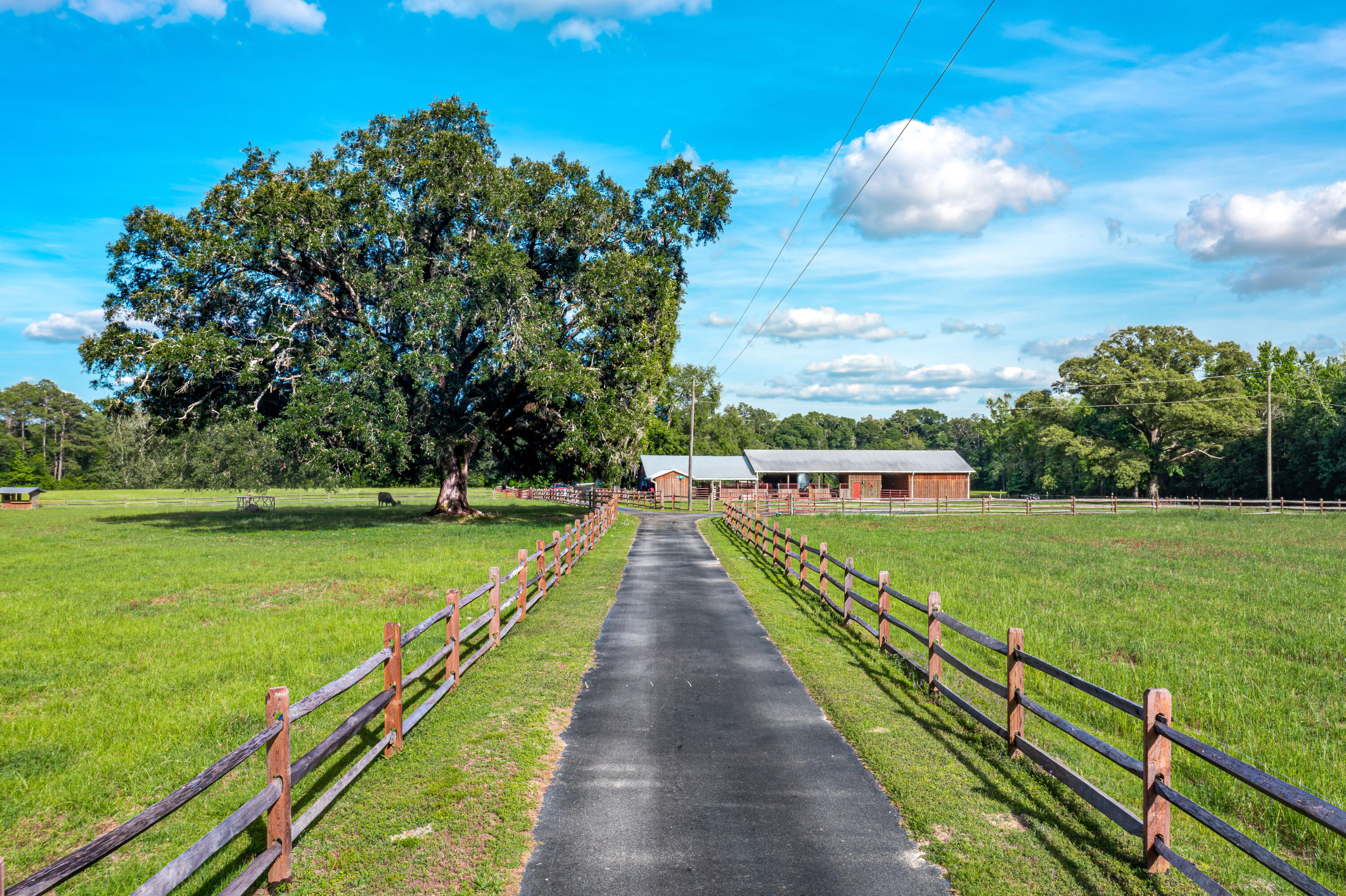 NO RECORDED SUBDIVISION - Residential