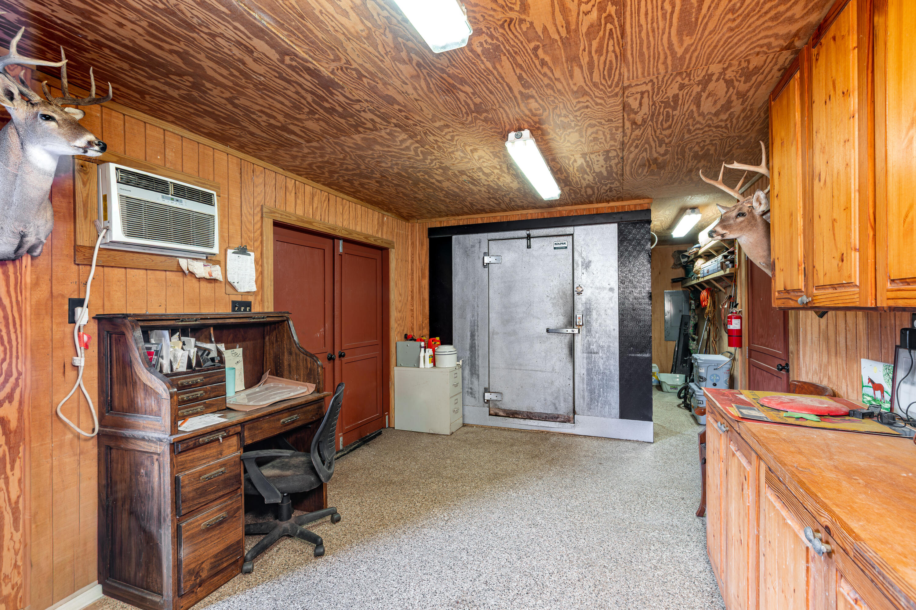 NO RECORDED SUBDIVISION - Residential