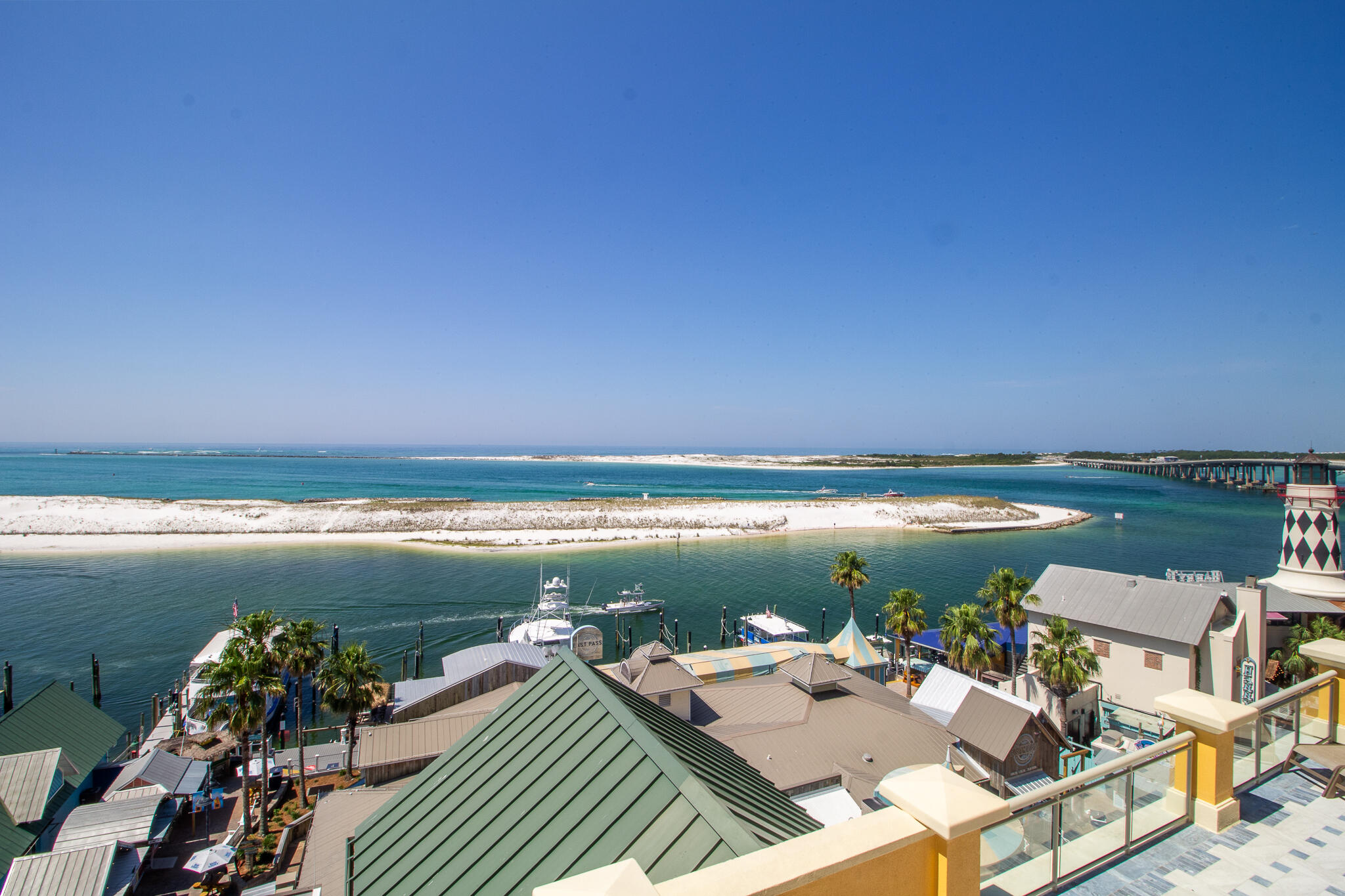 EMERALD GRANDE - Residential