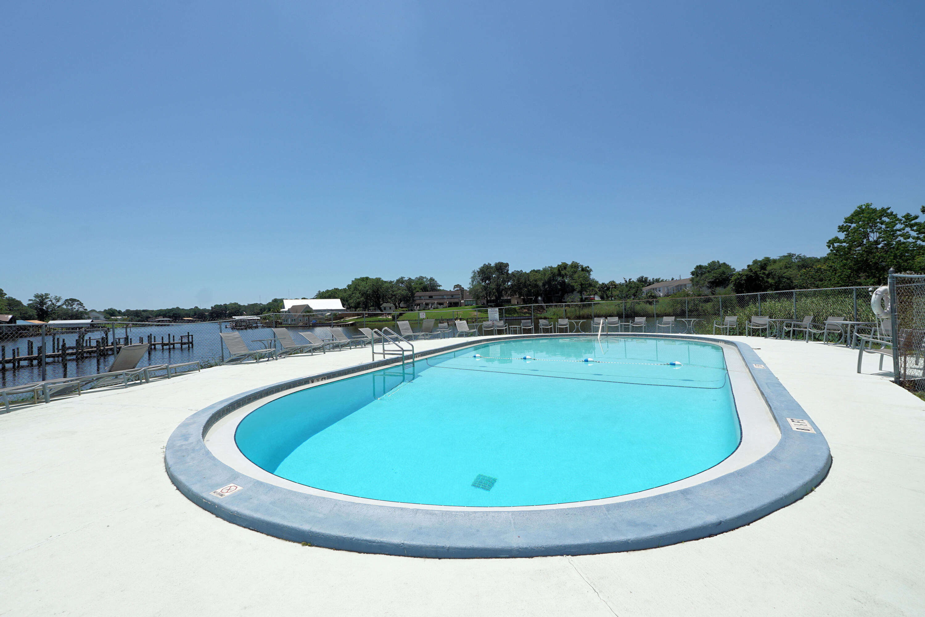 PIER ONE - Residential