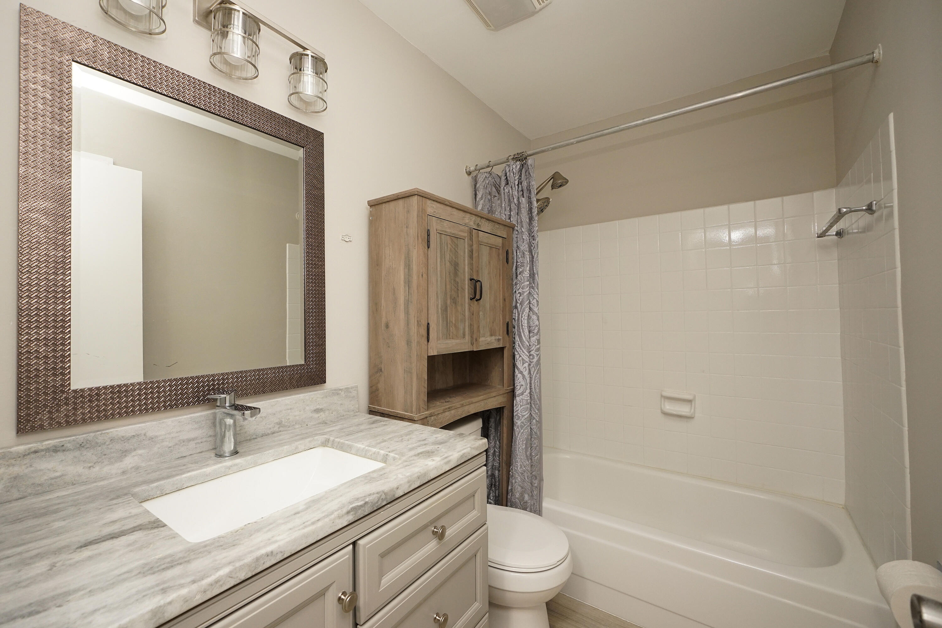 PIER ONE - Residential
