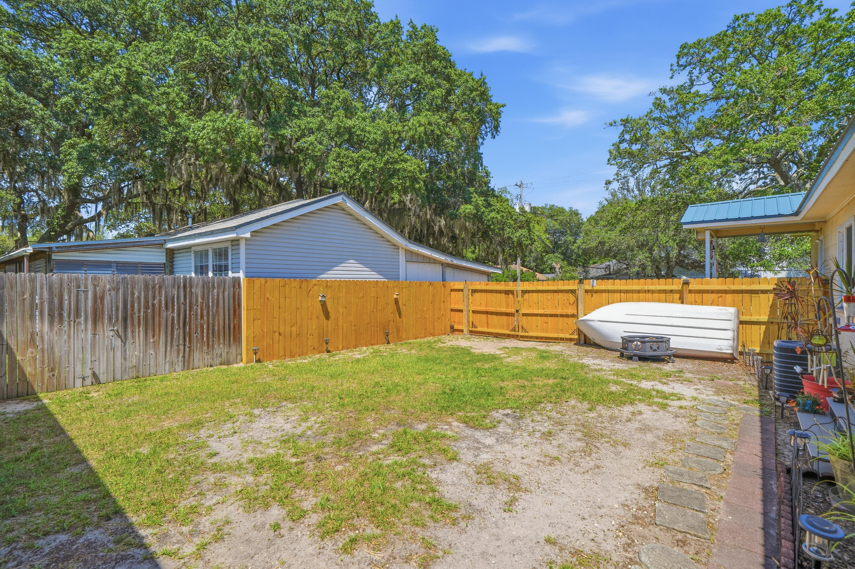 CINCO BAYOU - Residential