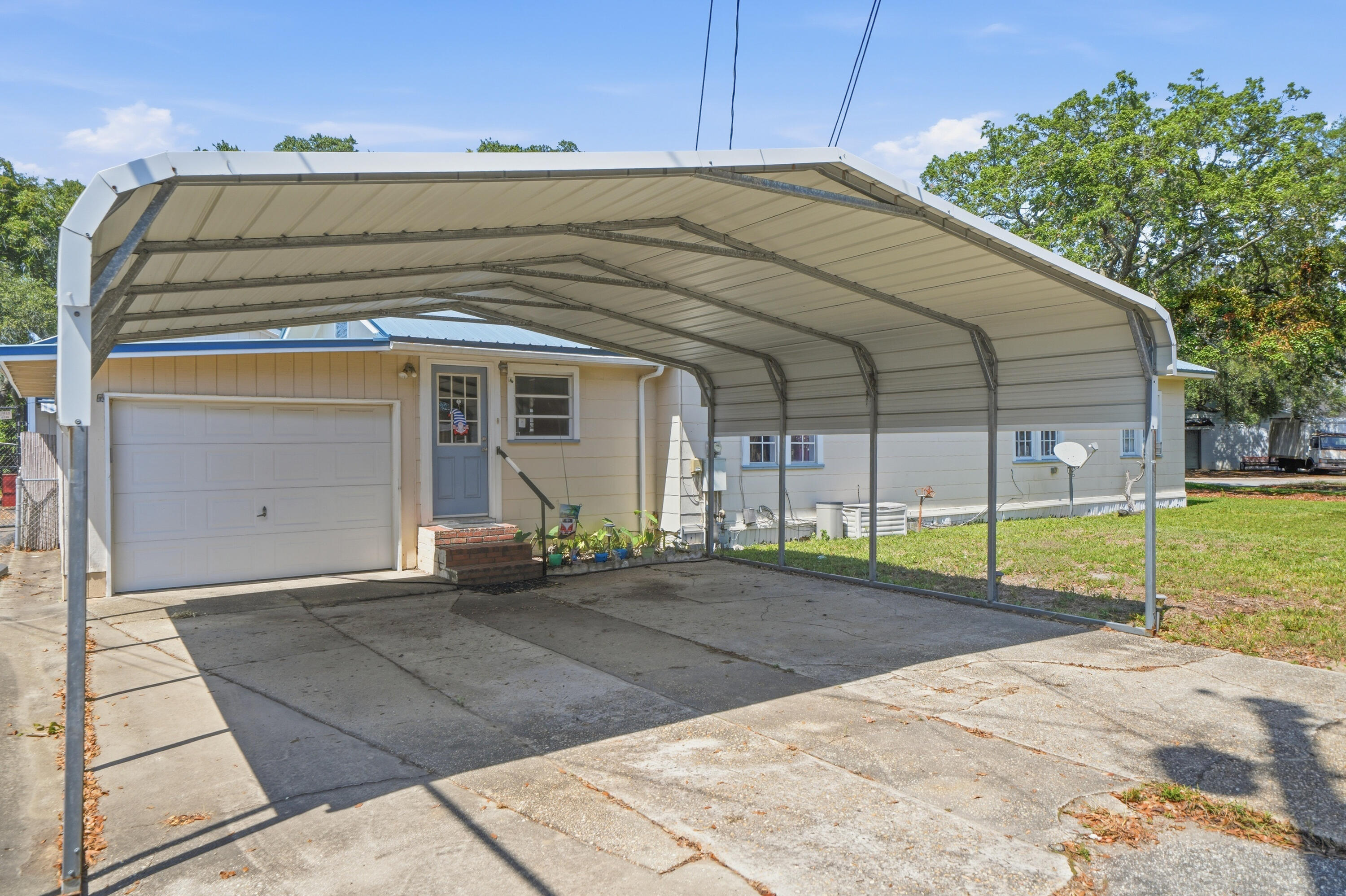 CINCO BAYOU - Residential