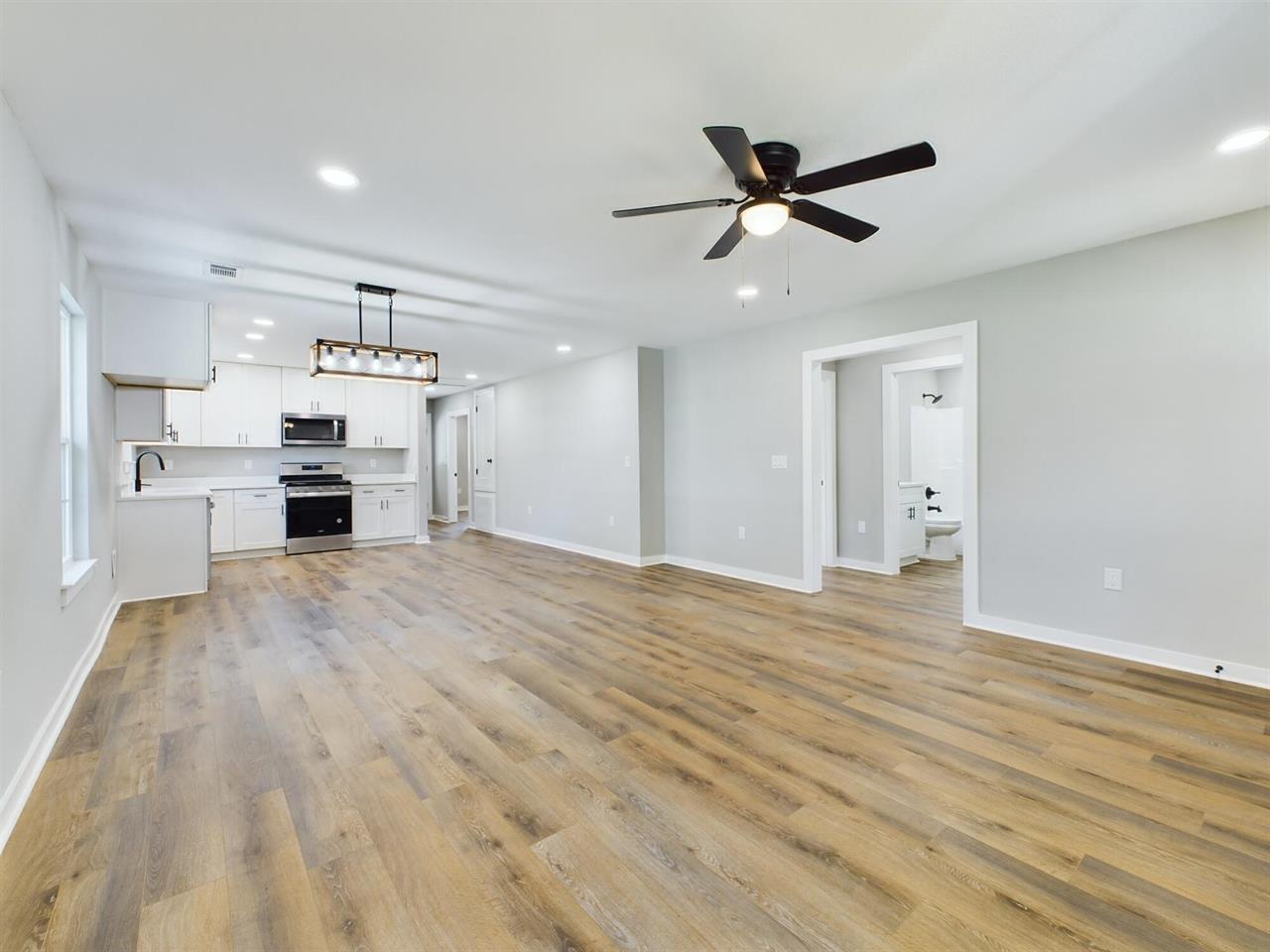 NO RECORDED SUBDIVISION - Residential