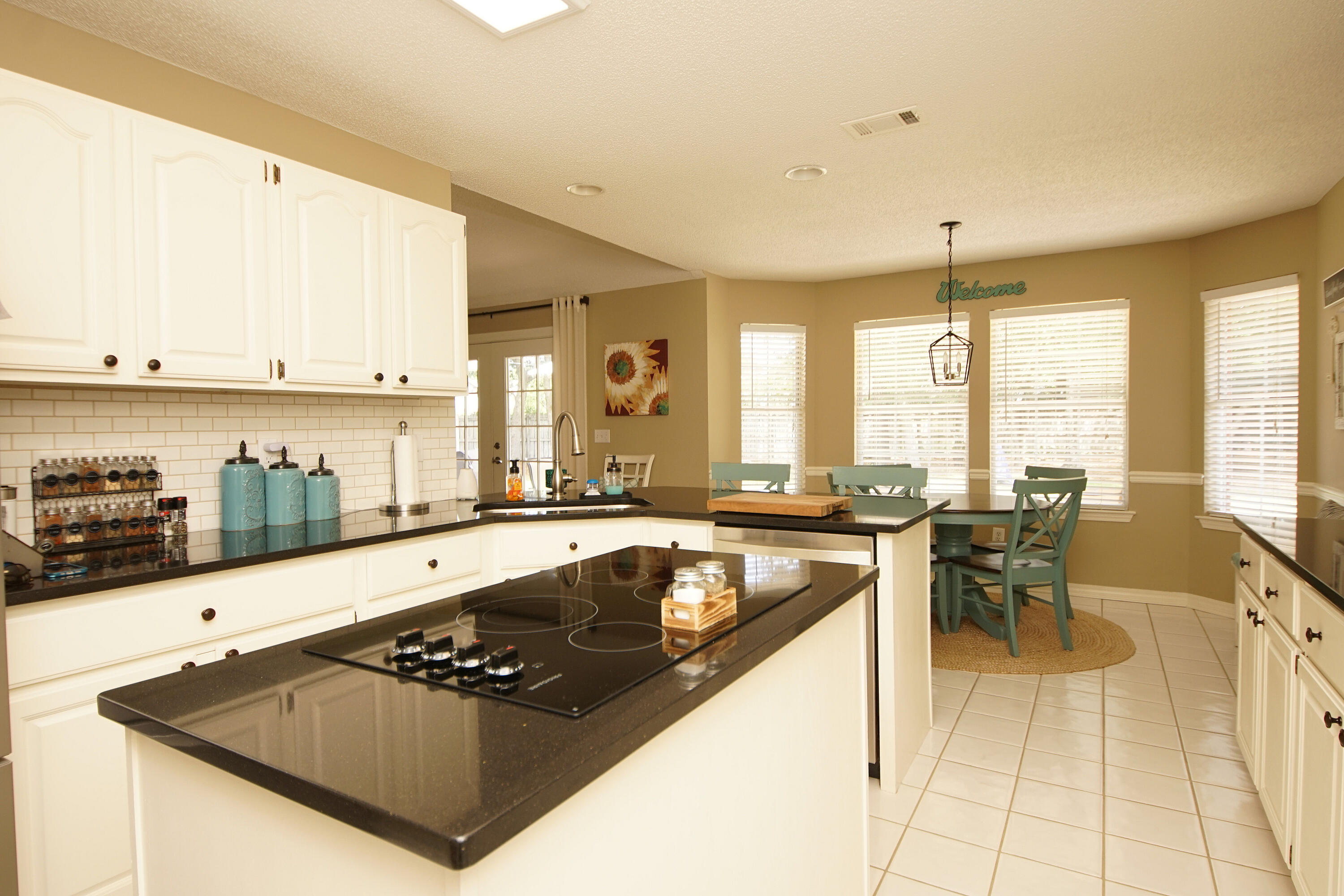 PARKWOOD ESTATES PH 1 BLUEWATER BAY - Residential