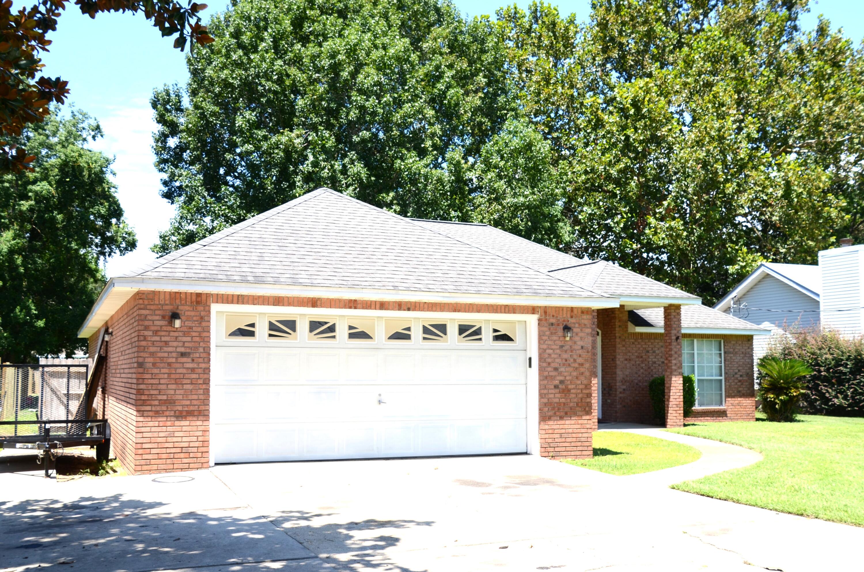 BAYVIEW MANOR 1ST ADDN - Residential