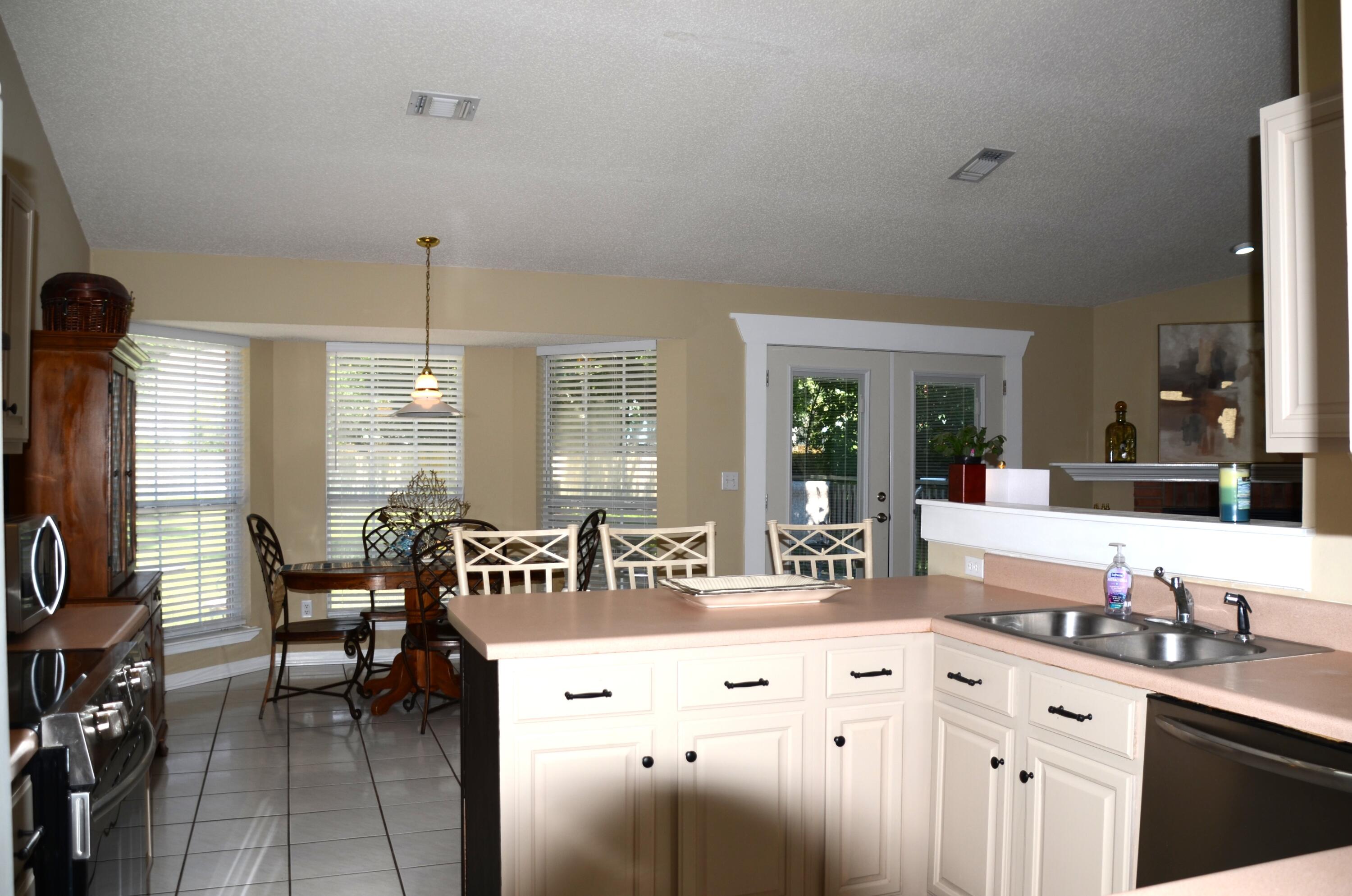 BAYVIEW MANOR 1ST ADDN - Residential