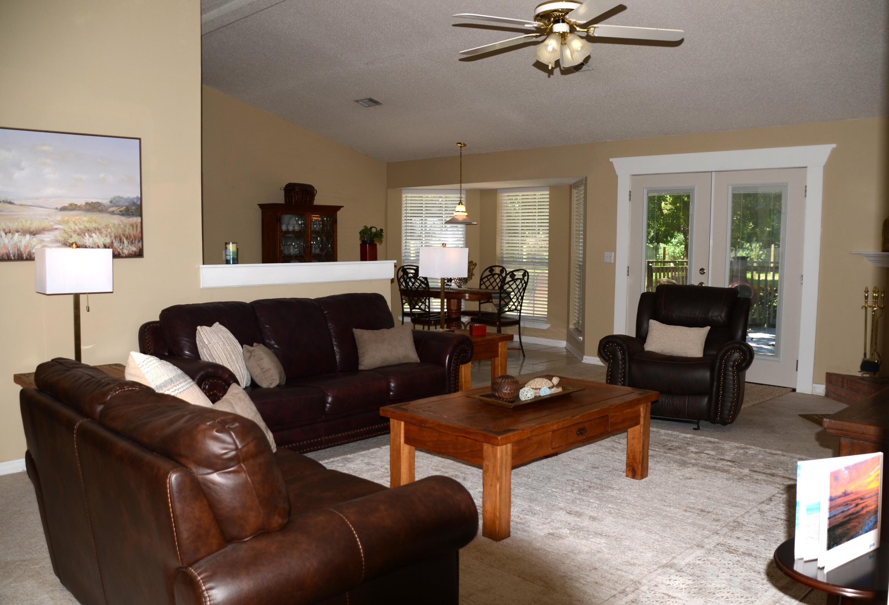 BAYVIEW MANOR 1ST ADDN - Residential