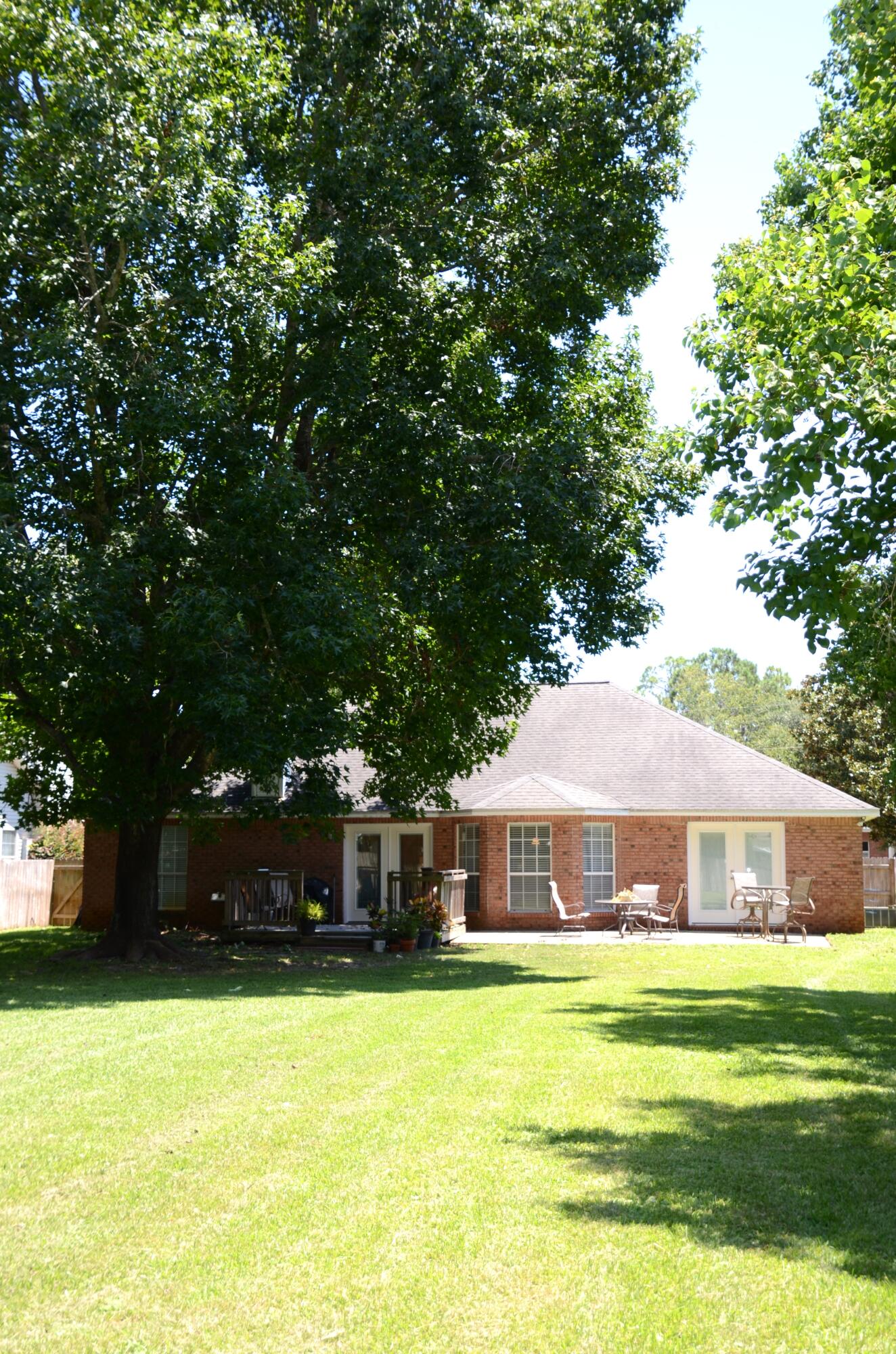 BAYVIEW MANOR 1ST ADDN - Residential