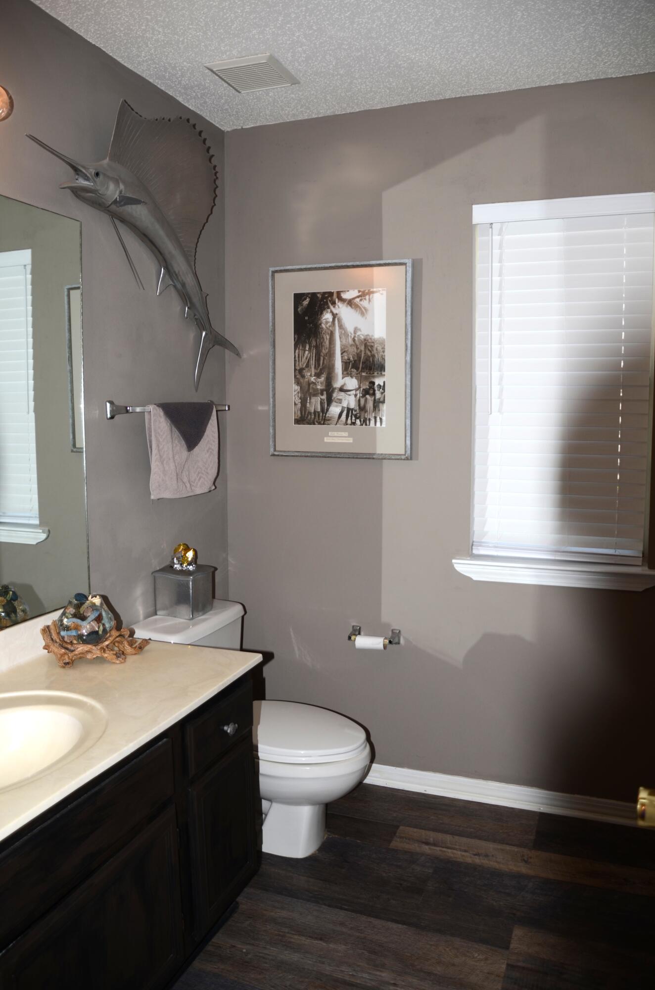 BAYVIEW MANOR 1ST ADDN - Residential