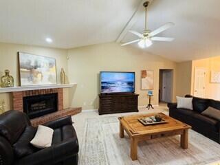 BAYVIEW MANOR 1ST ADDN - Residential