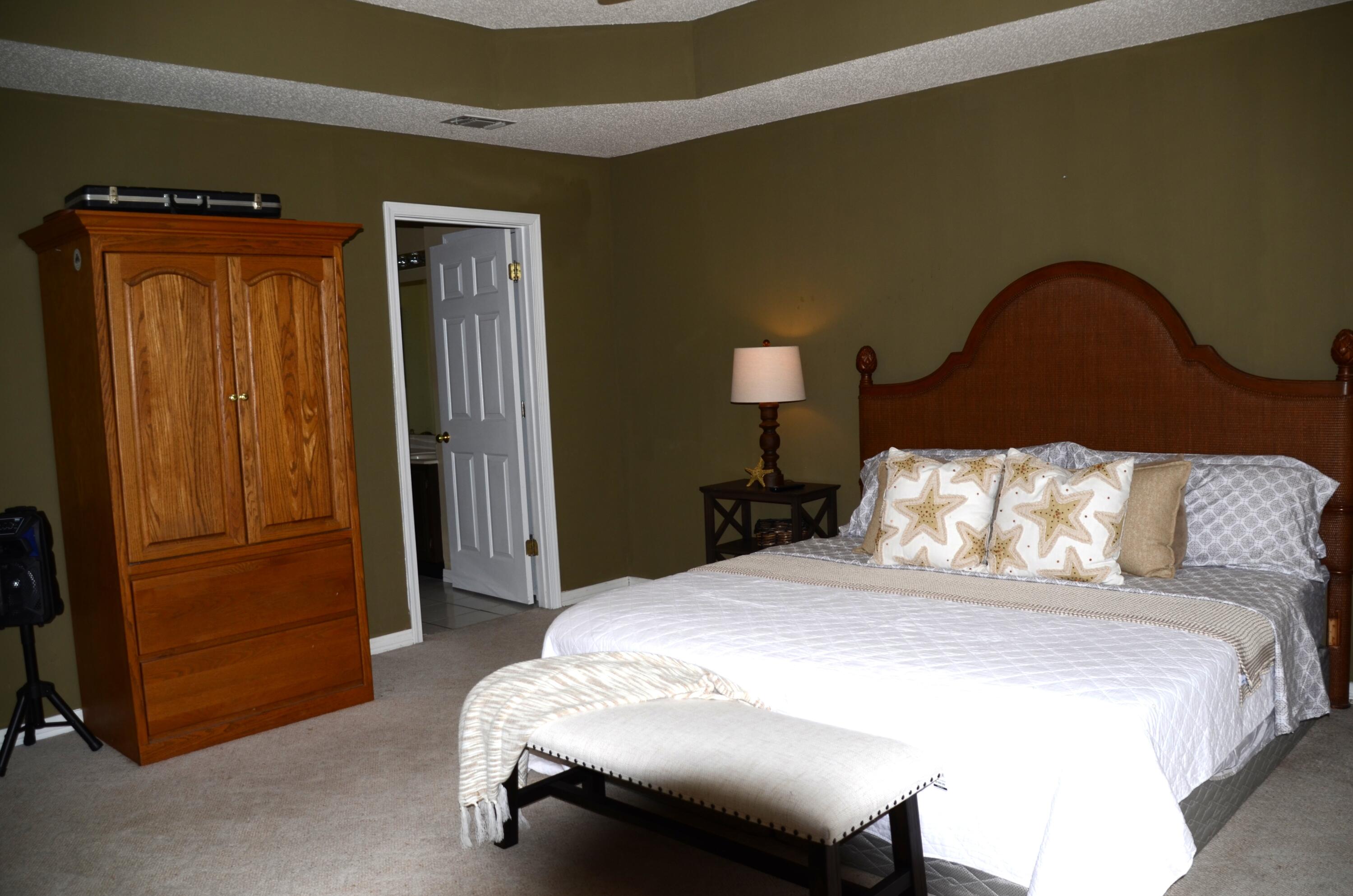 BAYVIEW MANOR 1ST ADDN - Residential