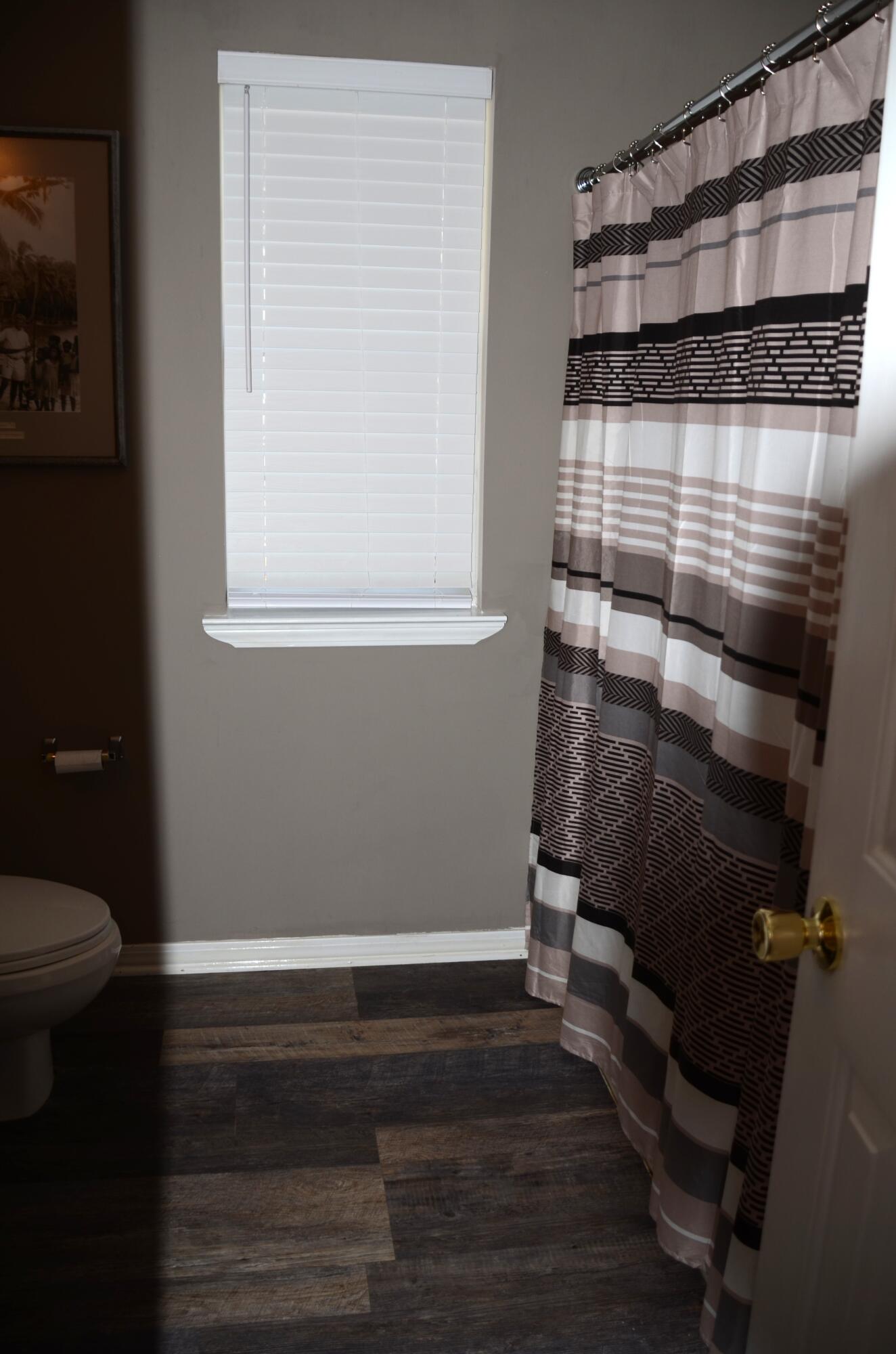 BAYVIEW MANOR 1ST ADDN - Residential