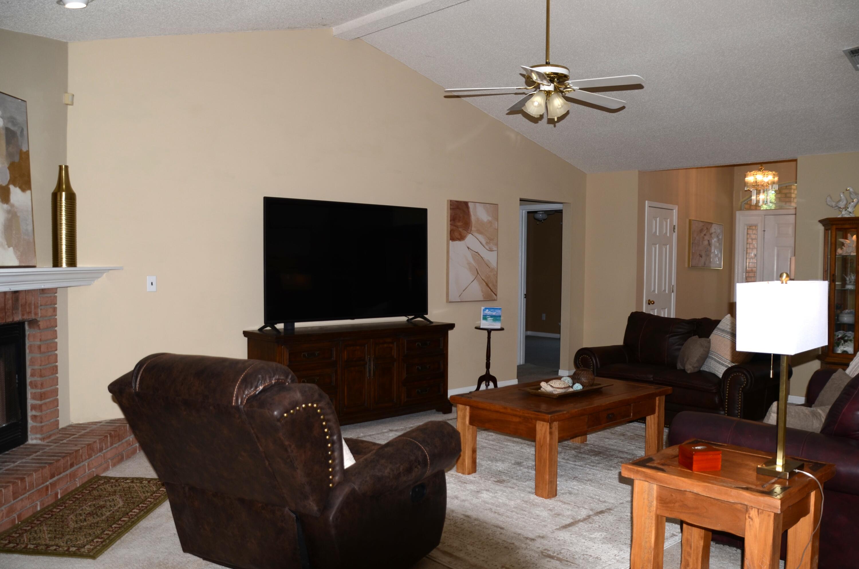BAYVIEW MANOR 1ST ADDN - Residential