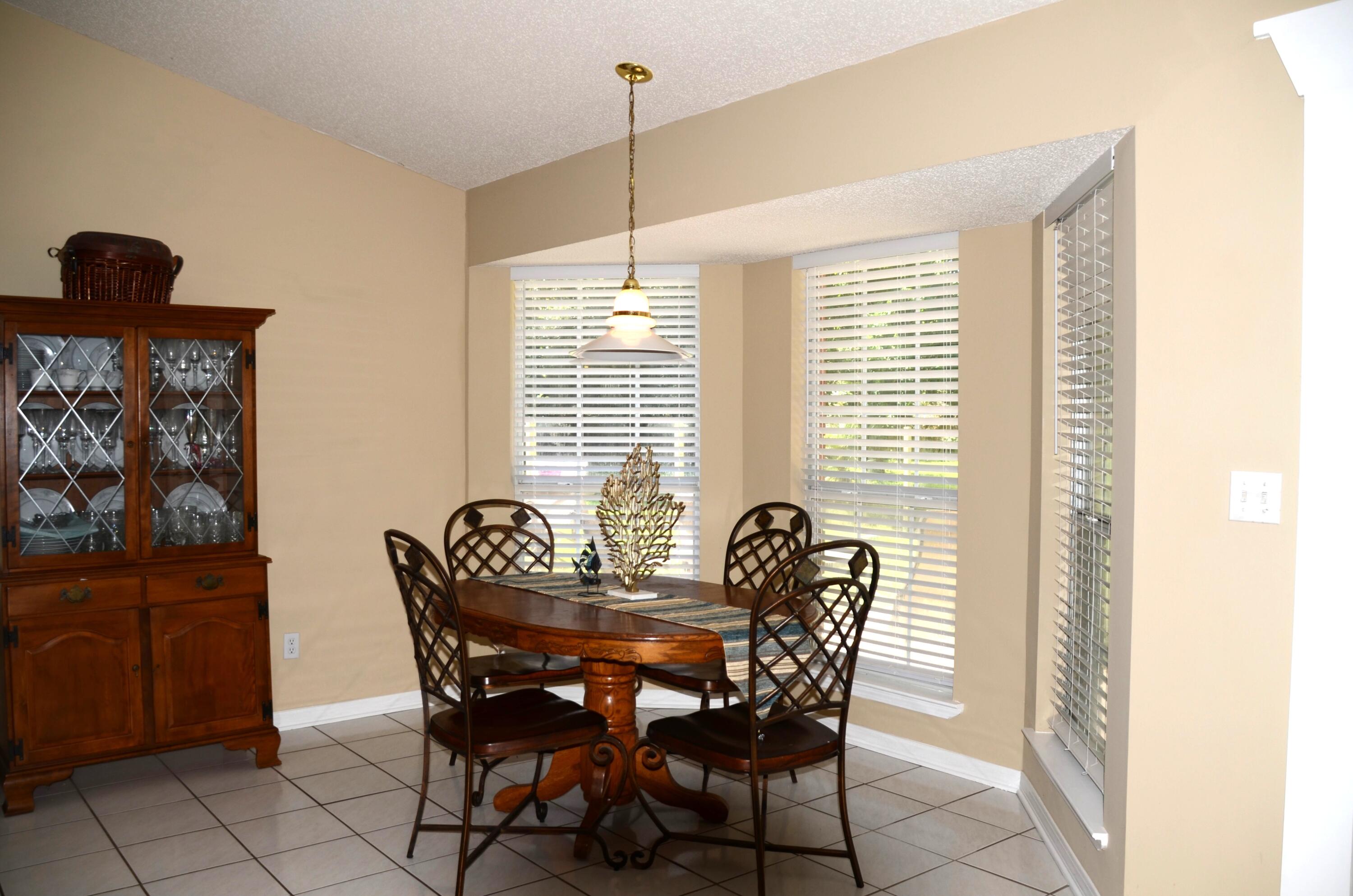 BAYVIEW MANOR 1ST ADDN - Residential