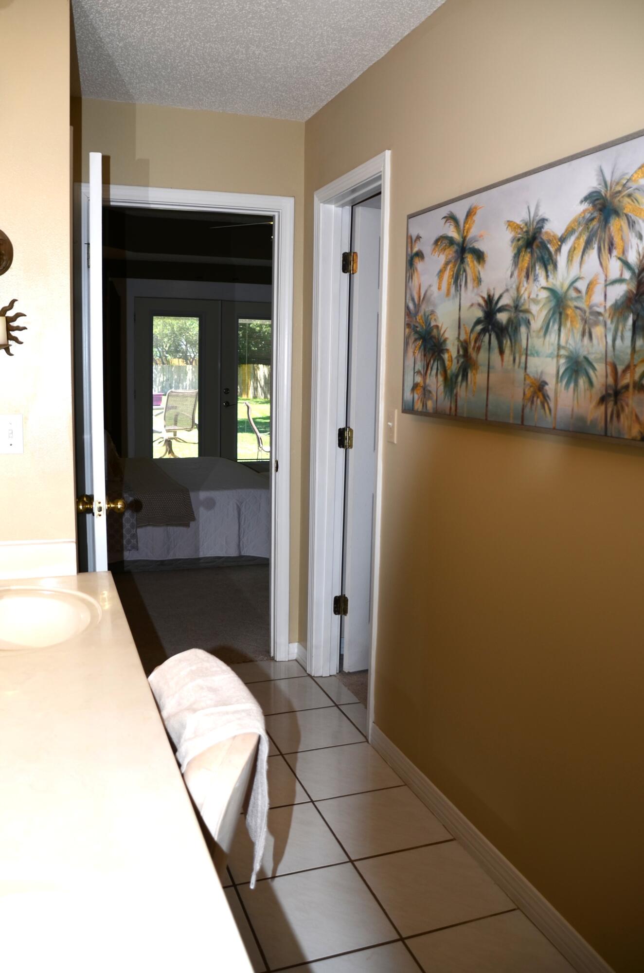 BAYVIEW MANOR 1ST ADDN - Residential