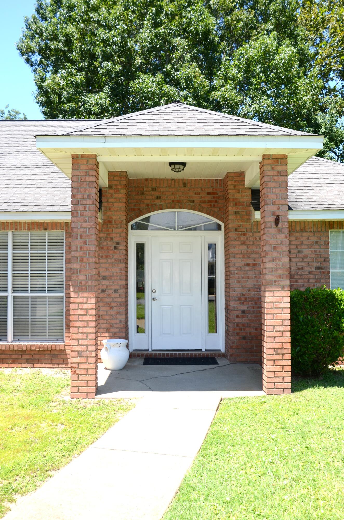 BAYVIEW MANOR 1ST ADDN - Residential