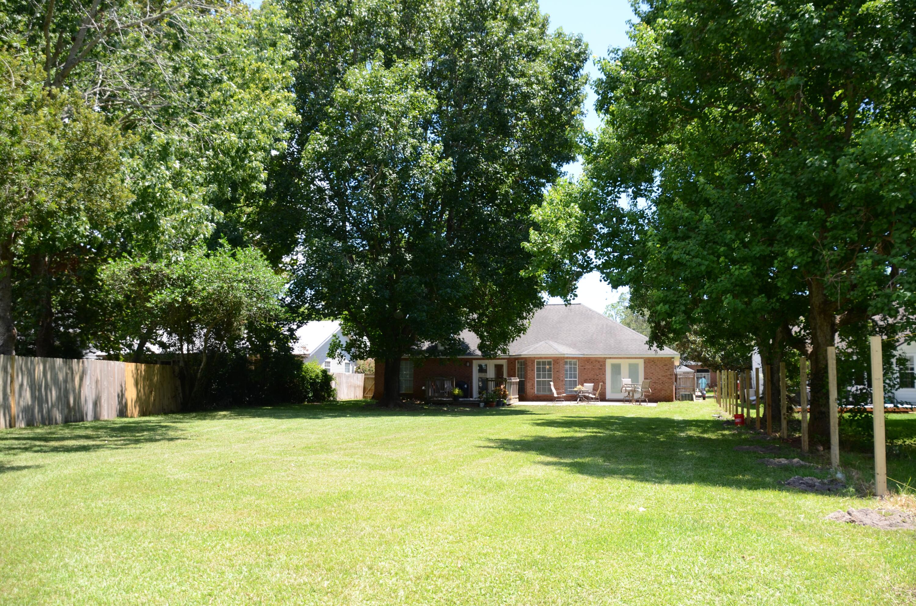 BAYVIEW MANOR 1ST ADDN - Residential