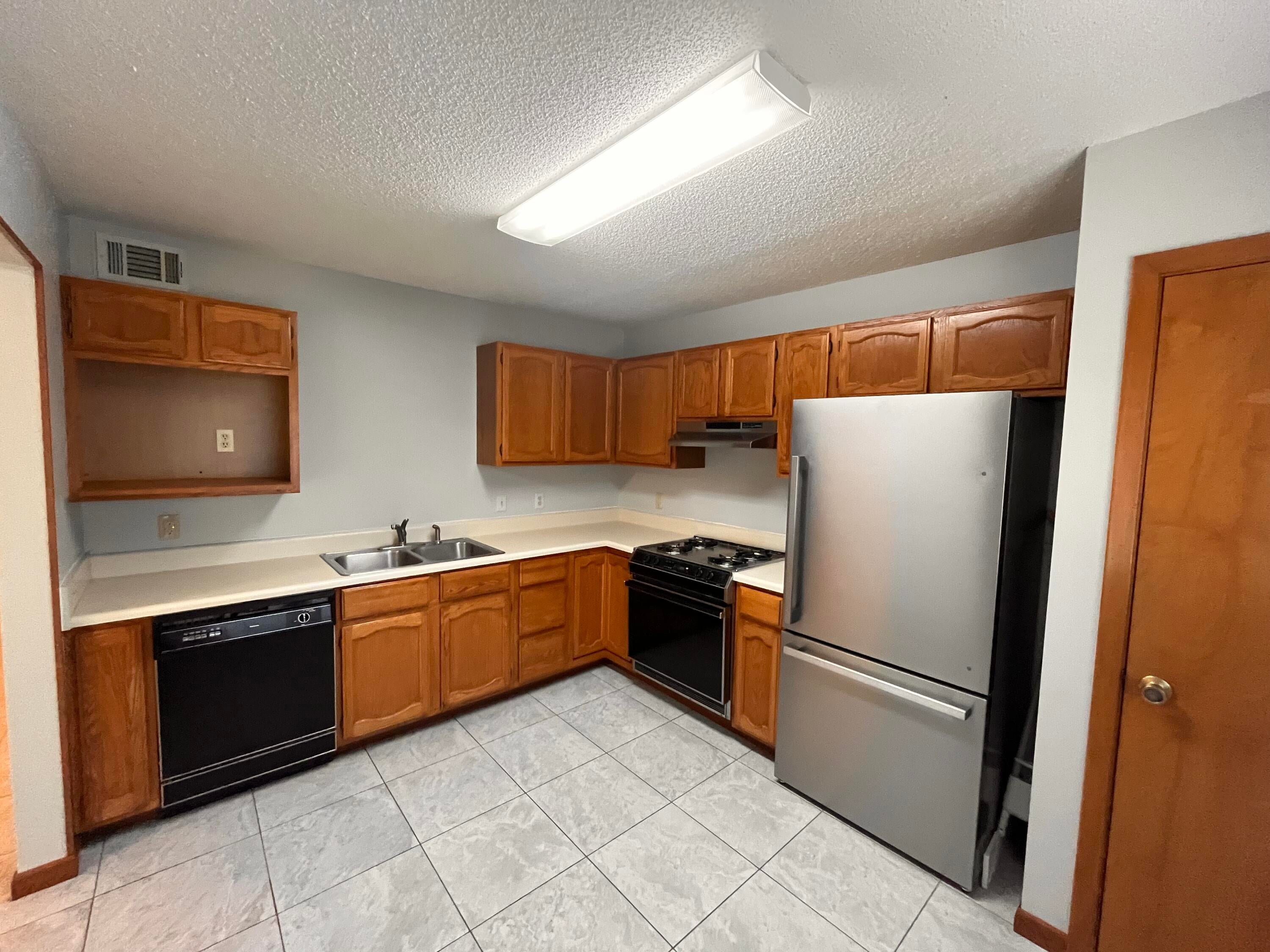 CEDAR RIDGE PH 8 - Residential Lease