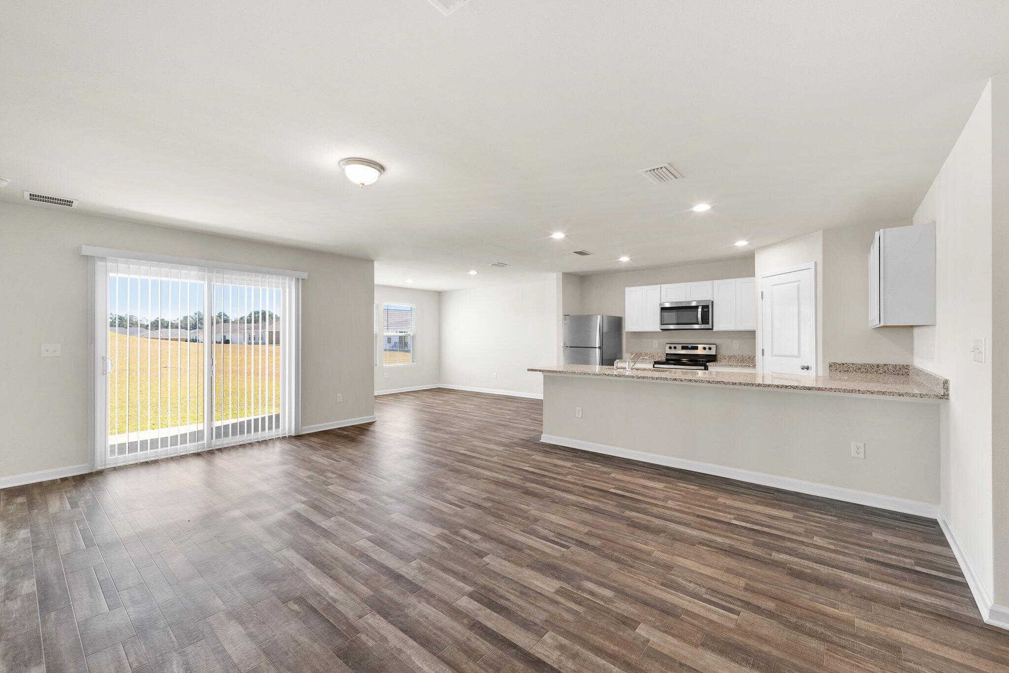 CROSS CREEK - Residential Lease