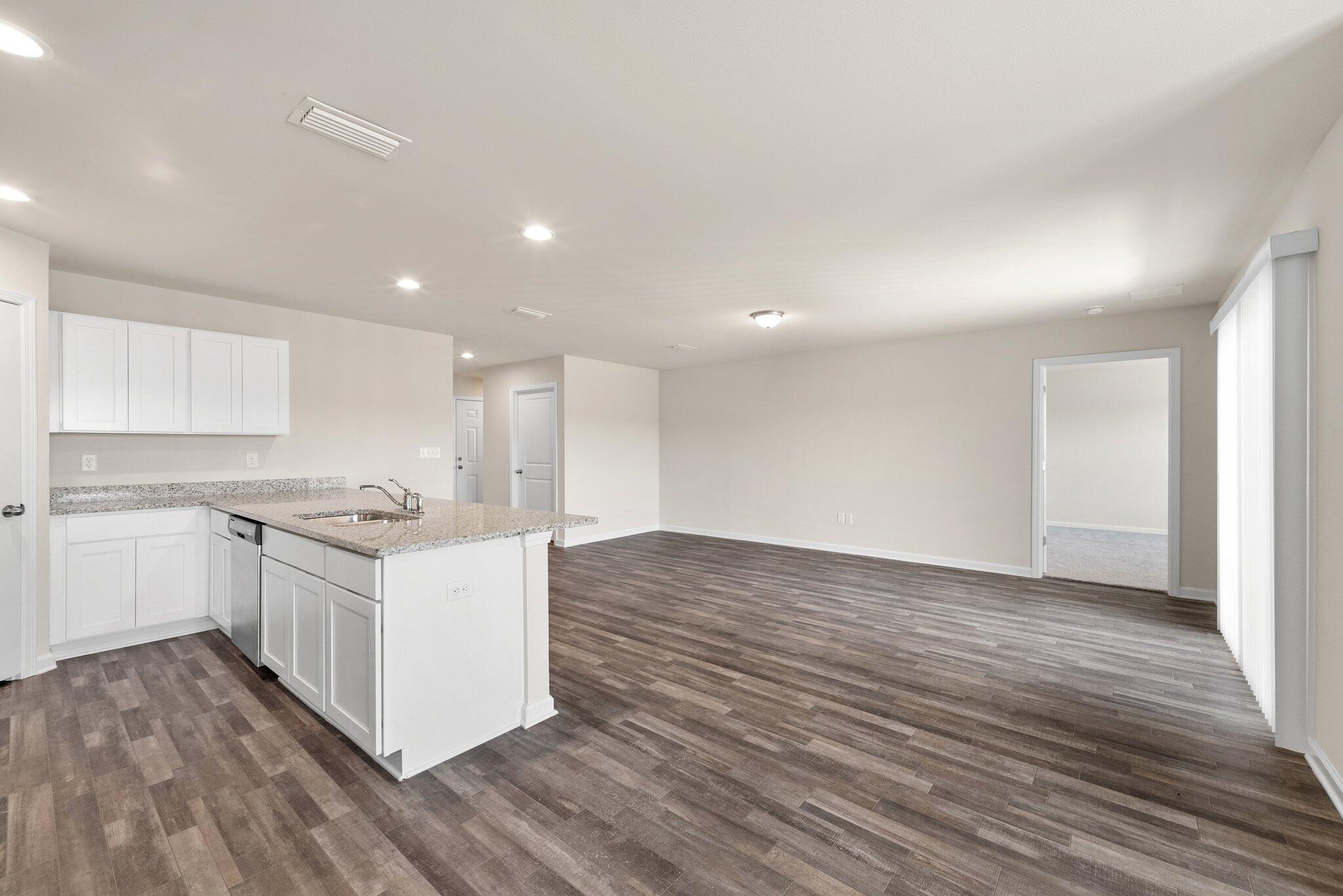 CROSS CREEK - Residential Lease