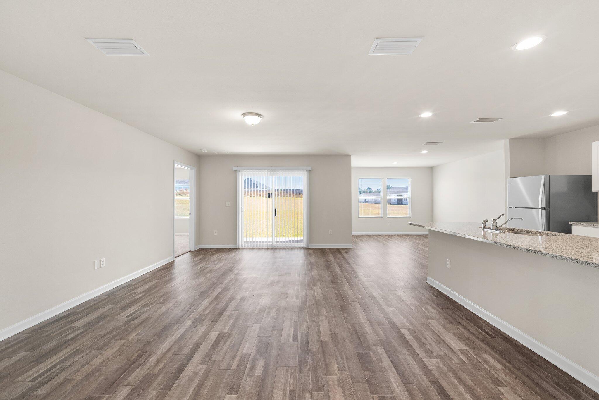 CROSS CREEK - Residential Lease