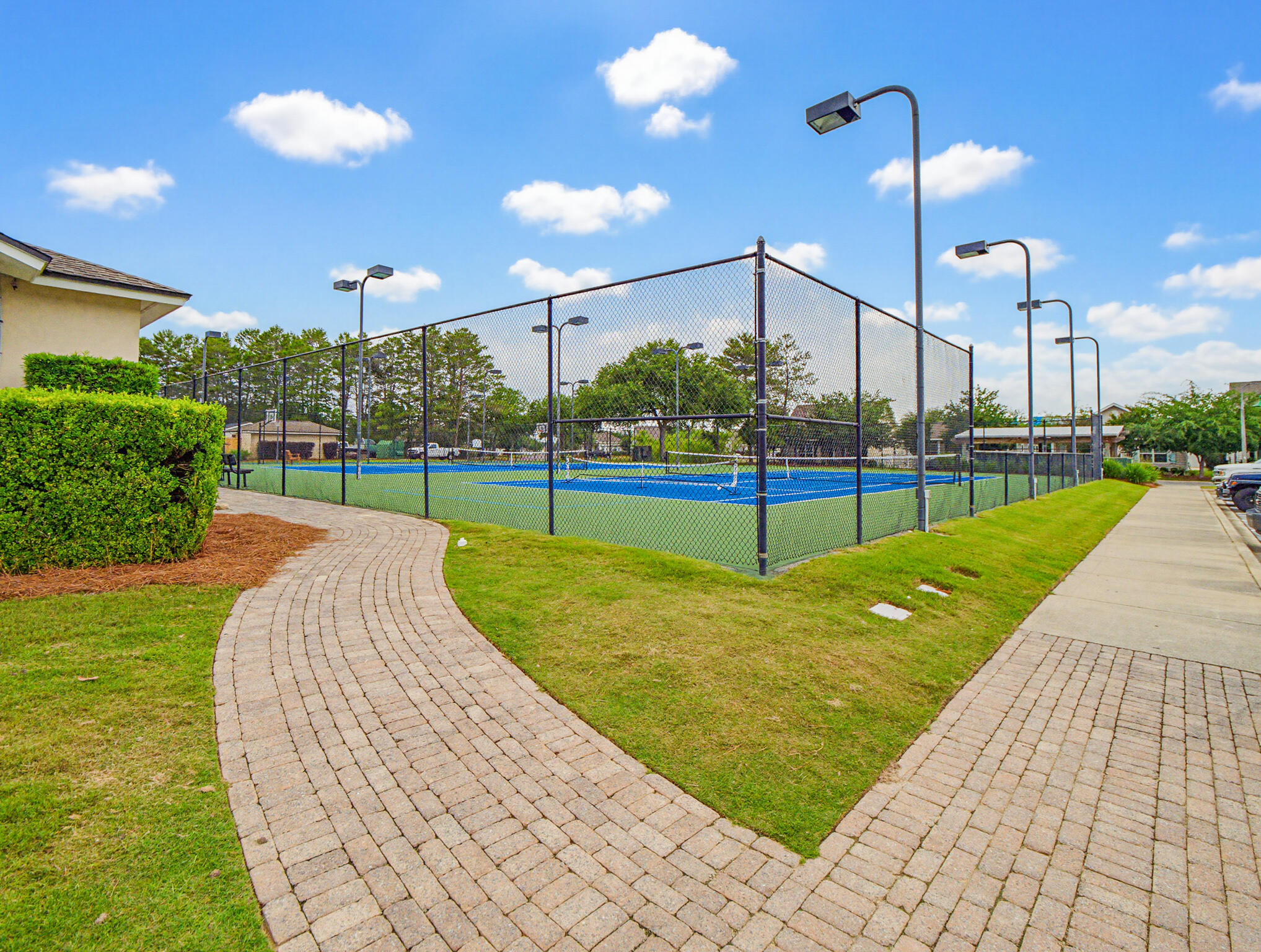 HAMMOCK BAY - Residential