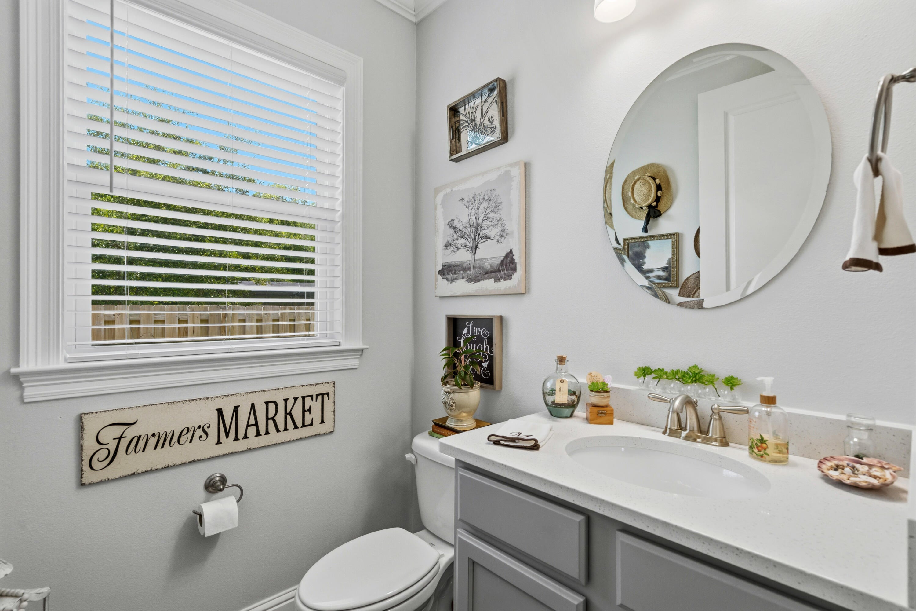 LAUREL OAKS S/D - Residential