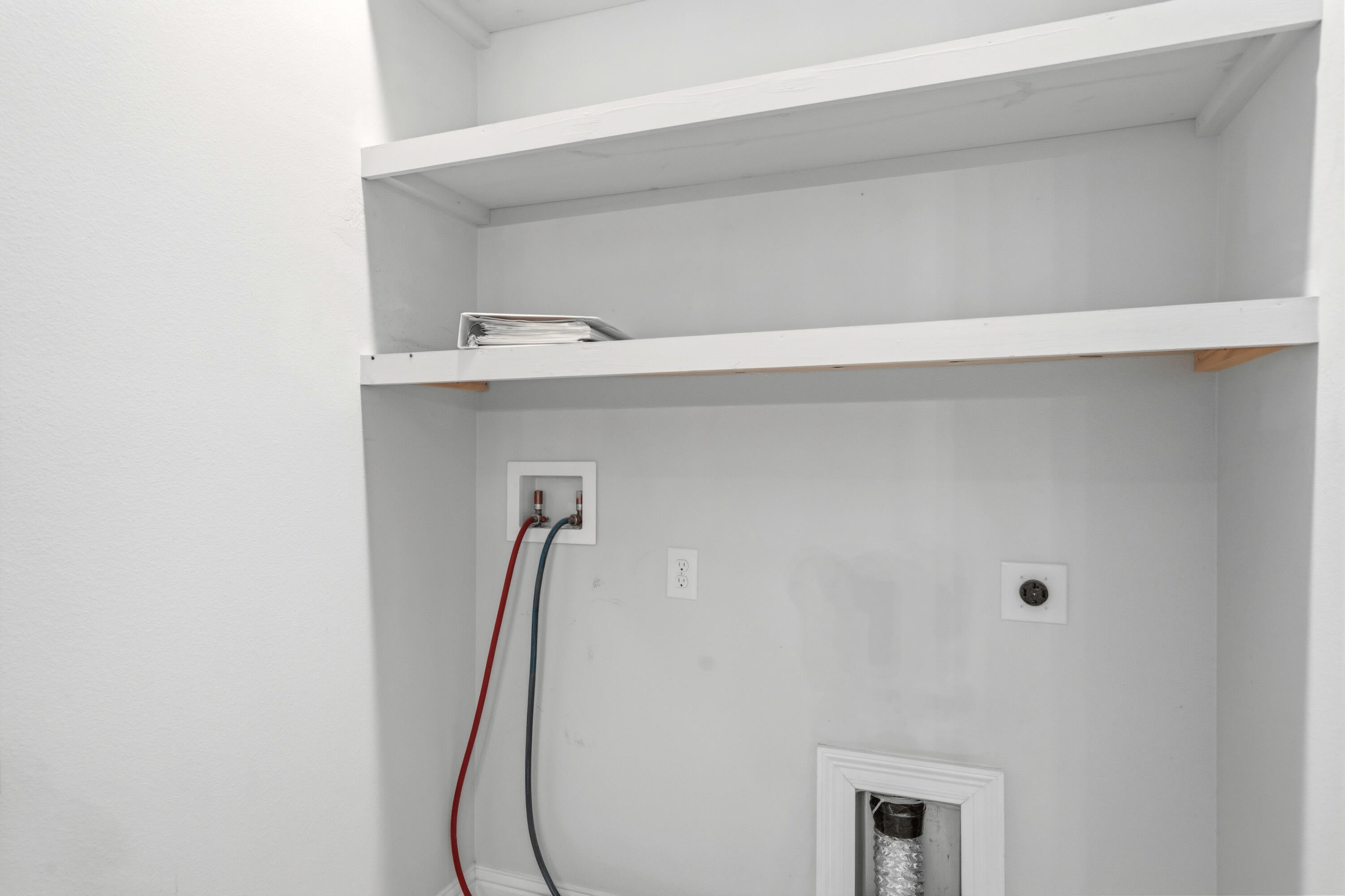 LAUREL OAKS S/D - Residential