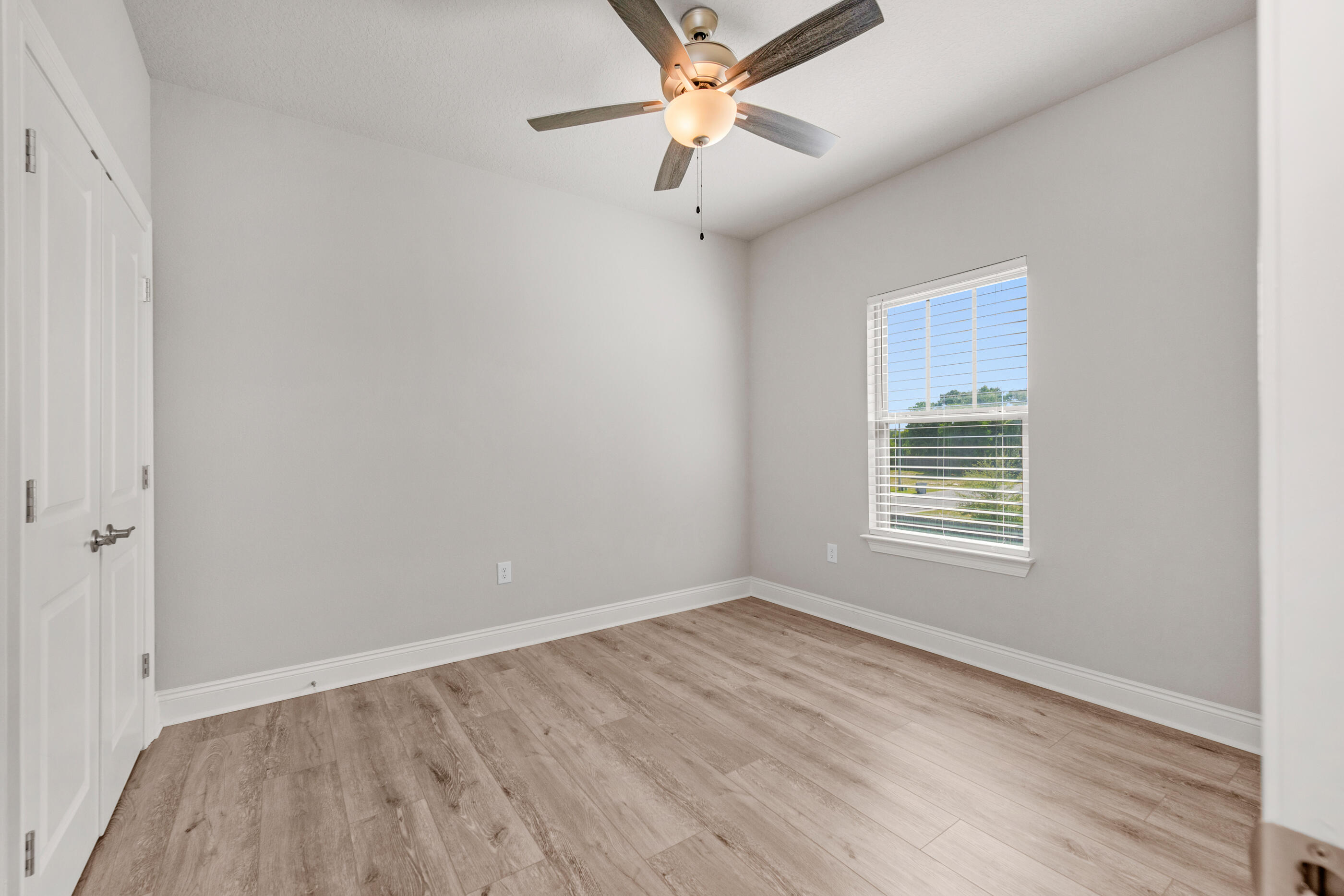 CRESCENT SHORES - Residential