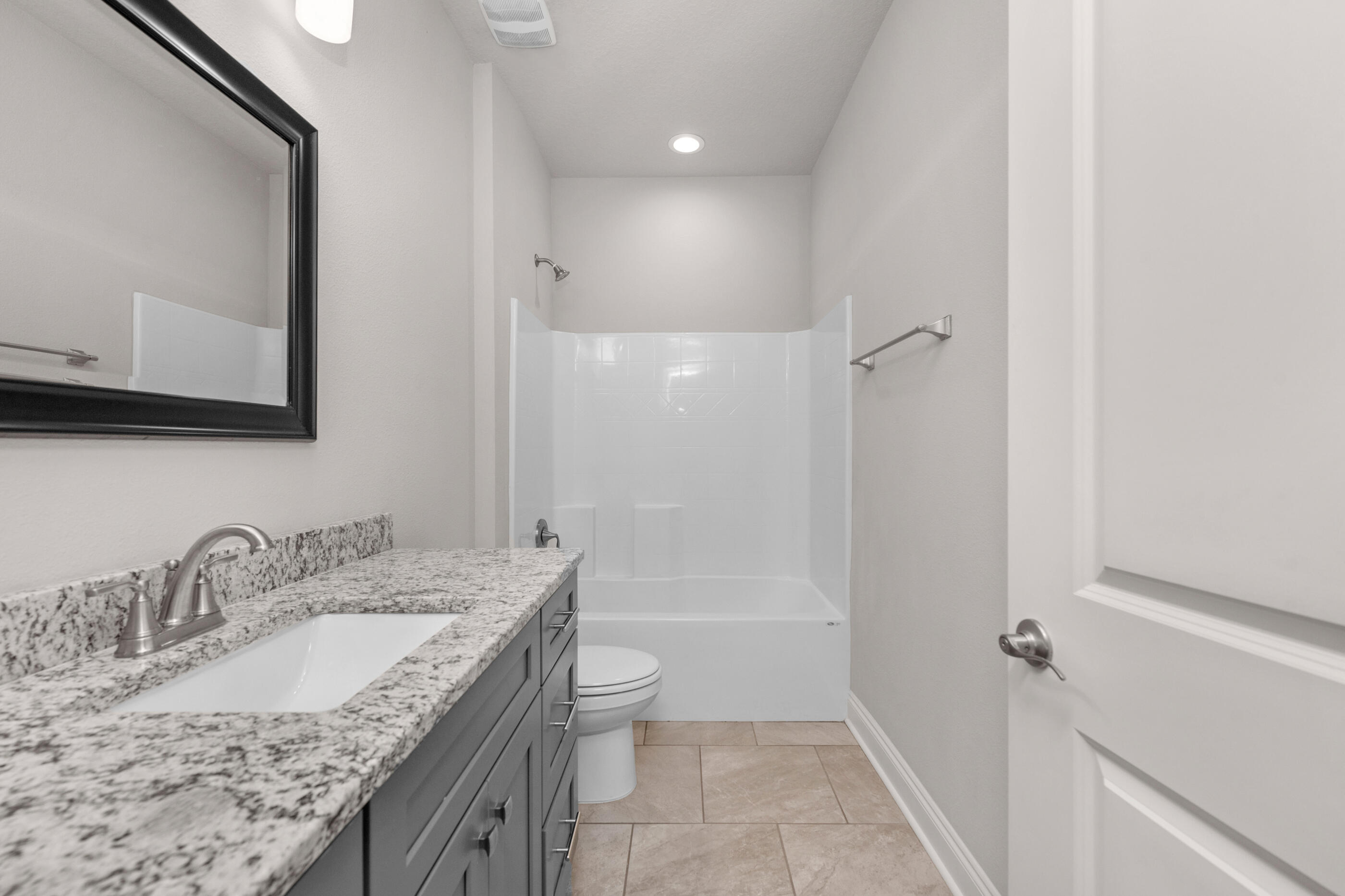 CRESCENT SHORES - Residential