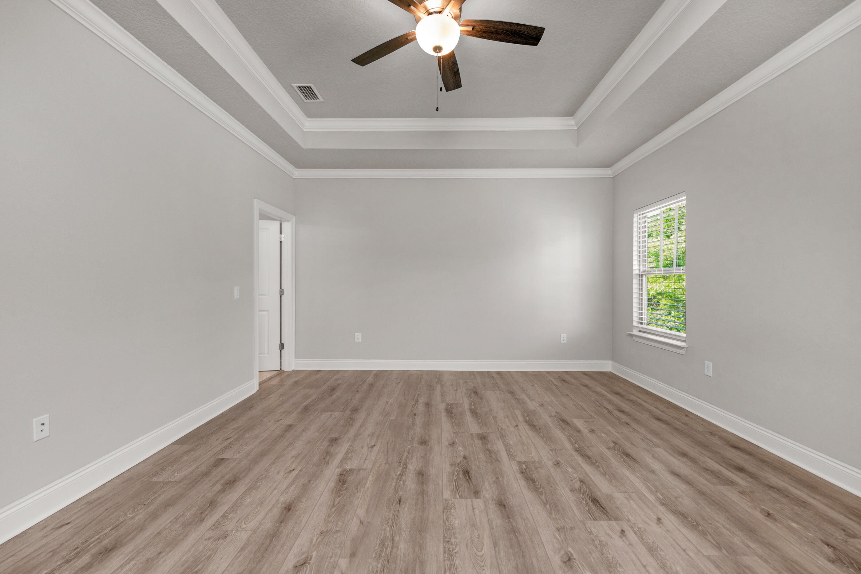 CRESCENT SHORES - Residential