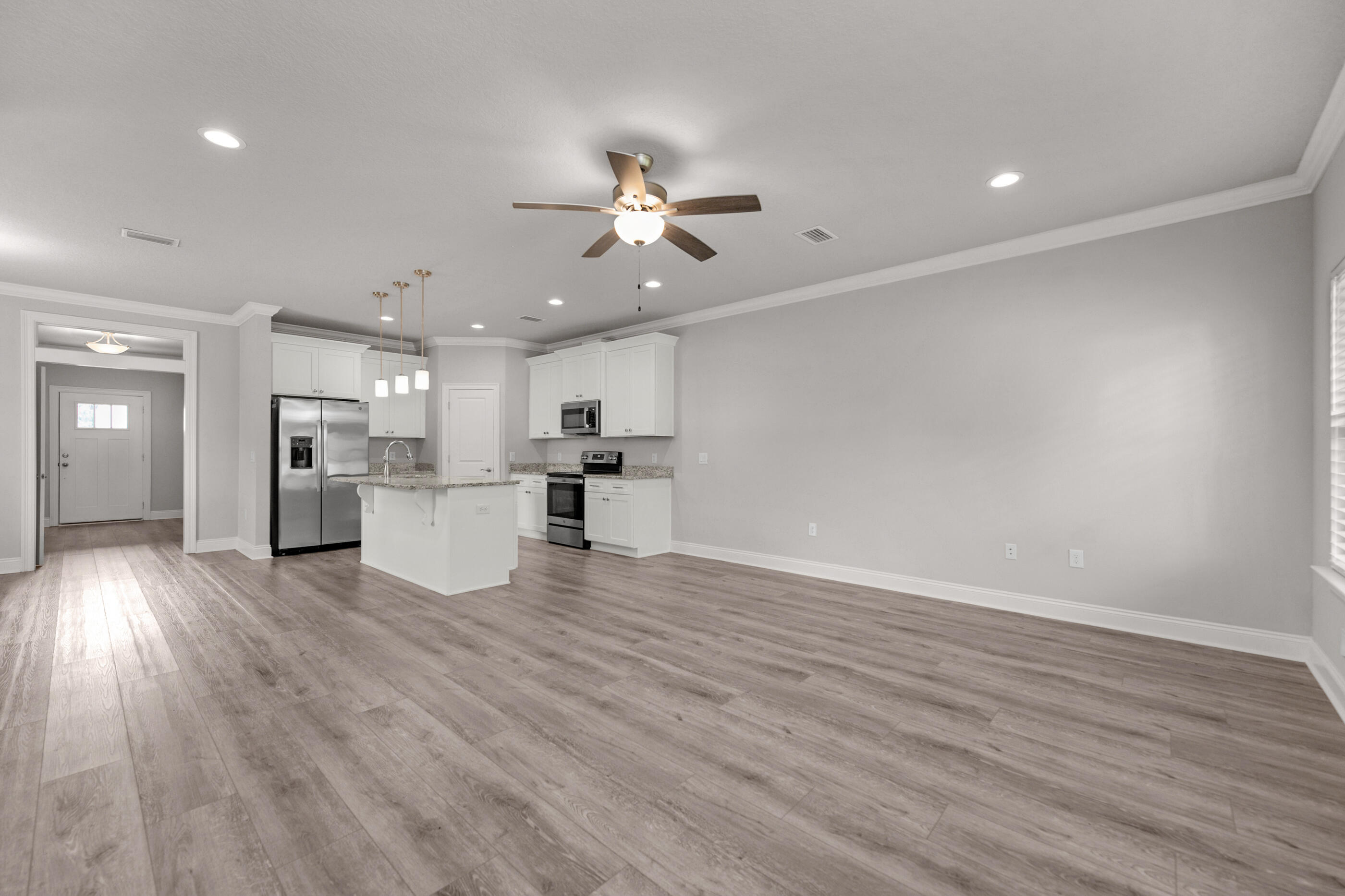 CRESCENT SHORES - Residential