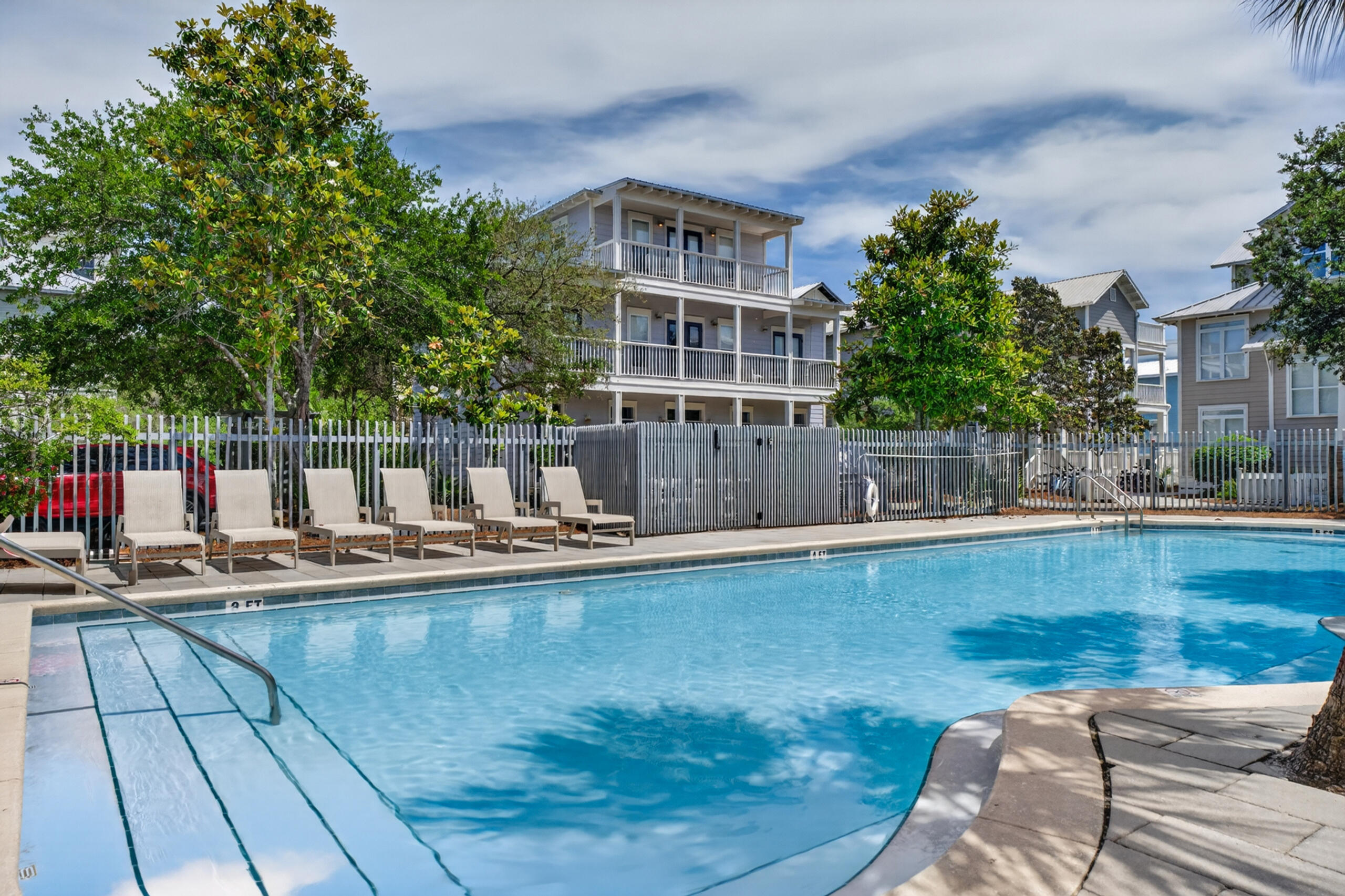 SUMMER'S EDGE - Residential