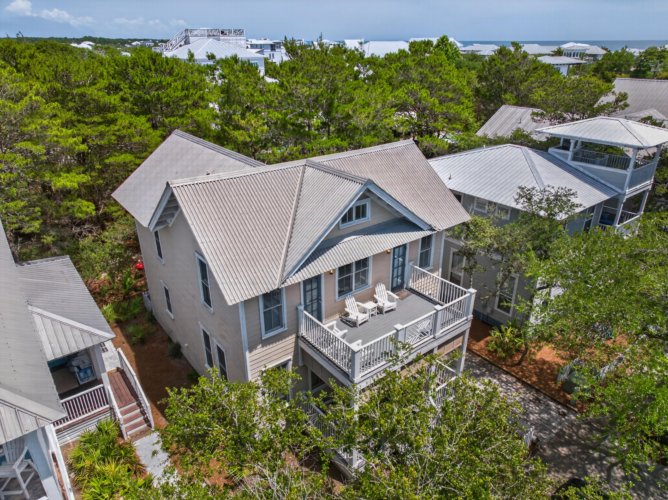 SUMMER'S EDGE - Residential