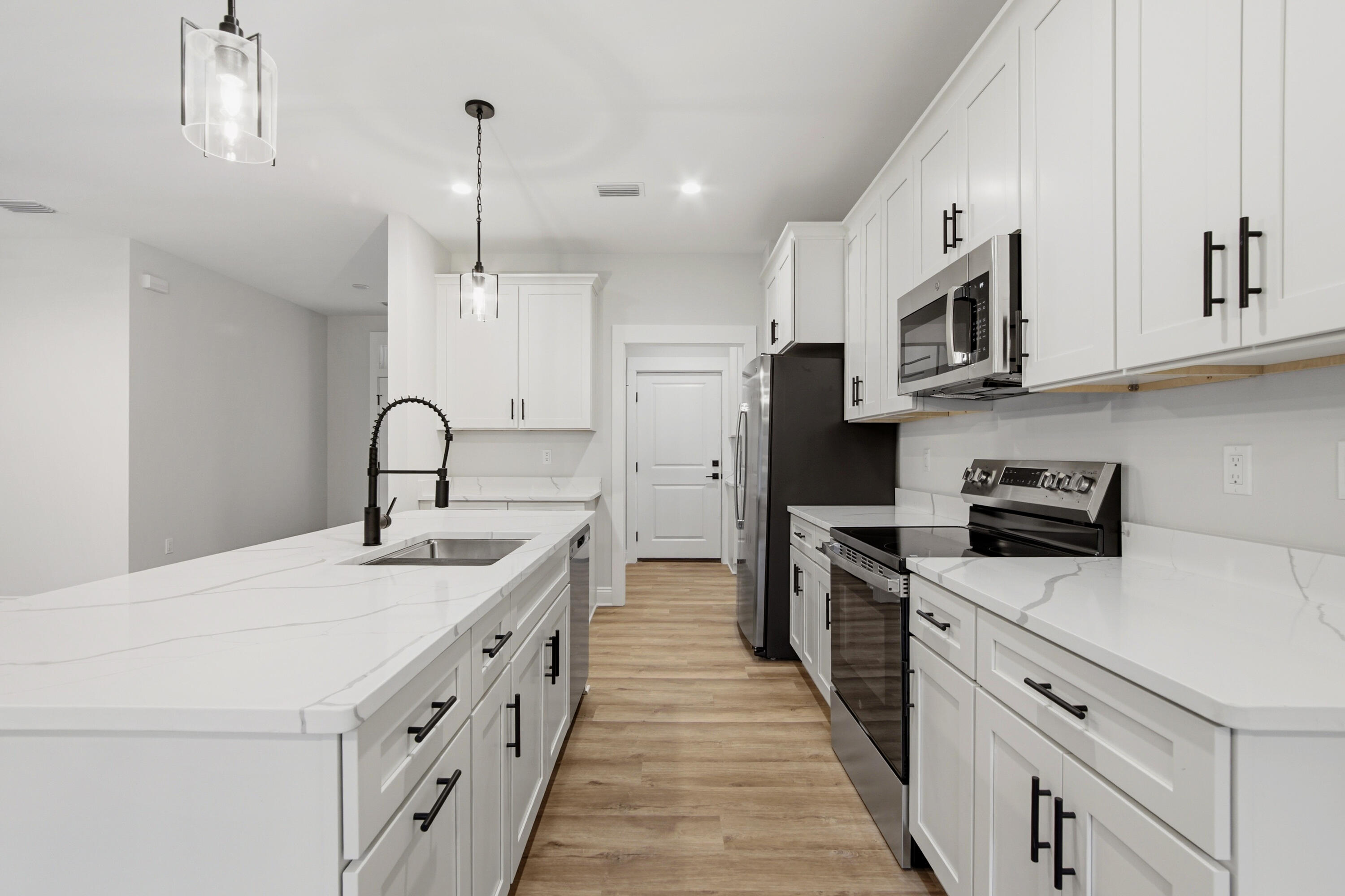 OAKWOOD LAKES ESTATES - Residential